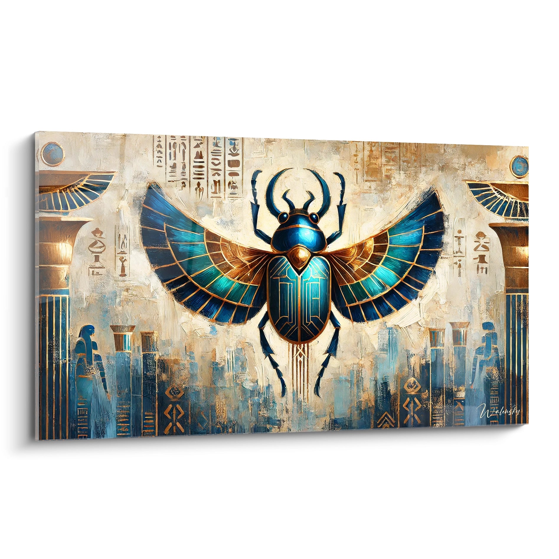 tableau scarabee vu de biais avec des ailes deploiees symbolisant la liberte et l'envol spirituel. Les motifs dores et hieroglyphes rendent hommage a l Egypte ancienne. Harmonie de bleu et or.

