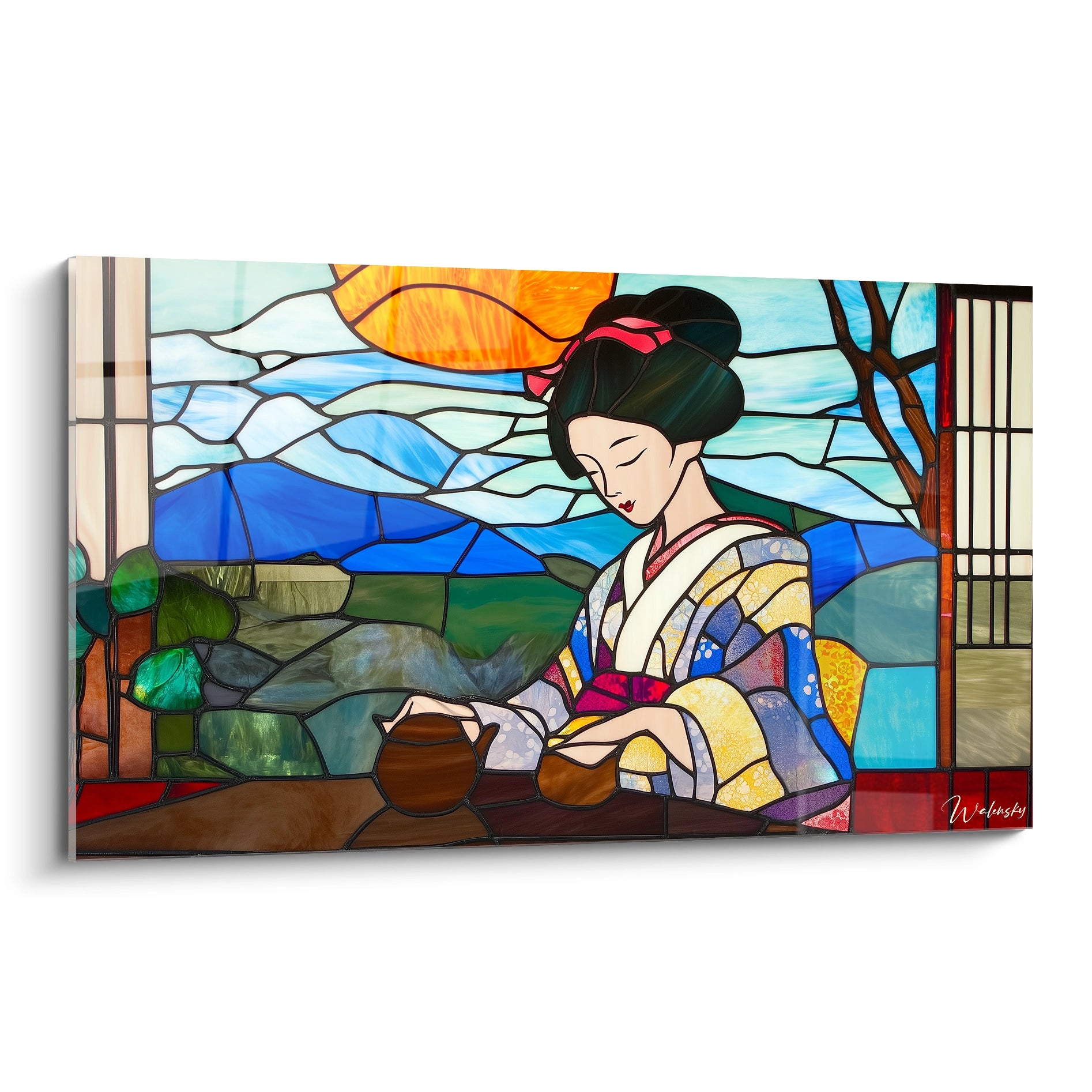 Un tableau vitraux représentant une geisha en kimono multicolore préparant le thé, avec des sections de verre coloré créant un effet lumineux, des tons bleus pour le paysage et des touches de rouge et d'or pour les détails.
