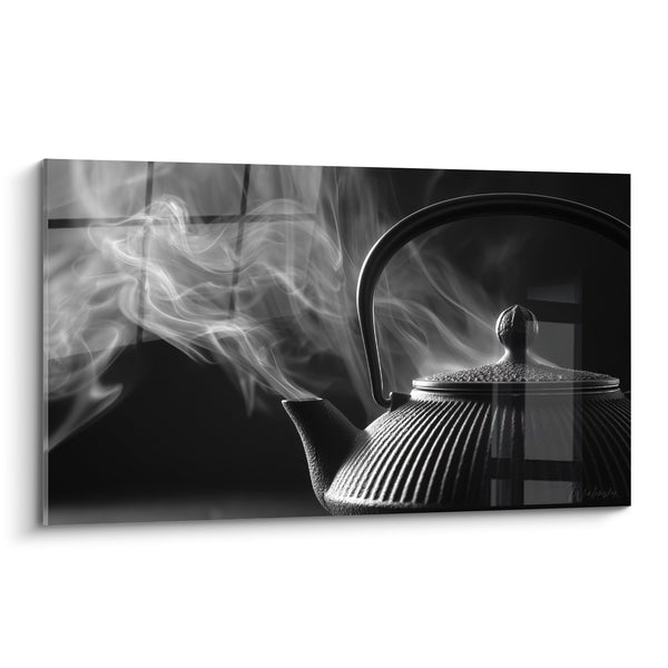 Cuadro de tetera japonesa humeante en blanco y negro - Serenidad vaporosa - Edición de tetera japonesa