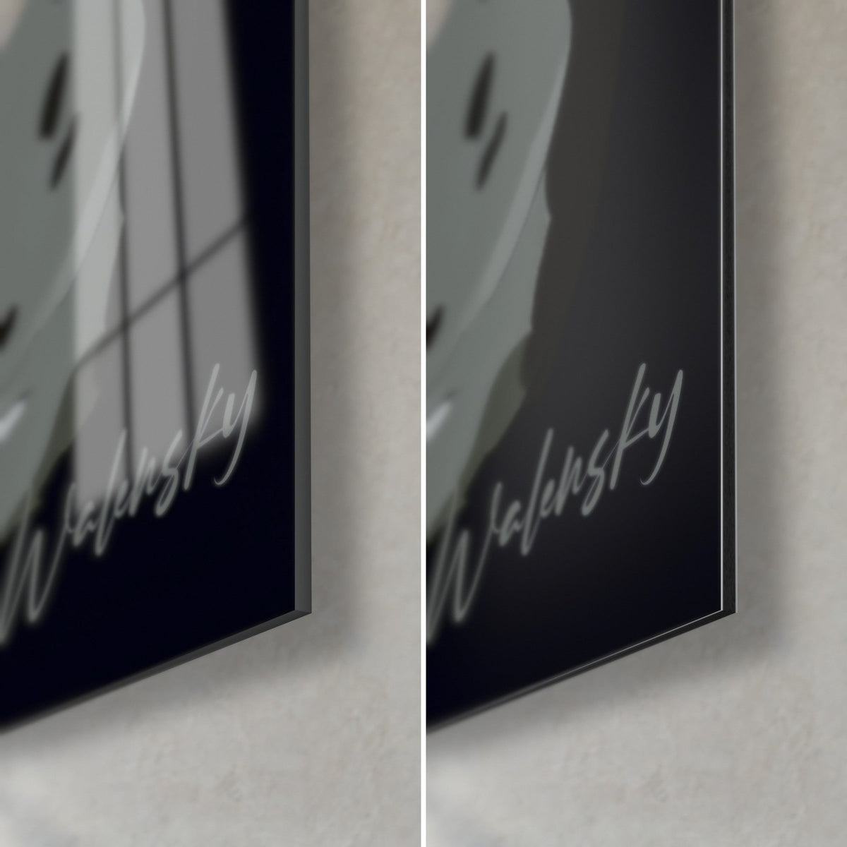 Schilderij Egyptische gevlekte kat, rechteronderhoek: witte Walensky-signatuur op middernachtblauwe achtergrond, glanzend glas en mat grijs Dibond