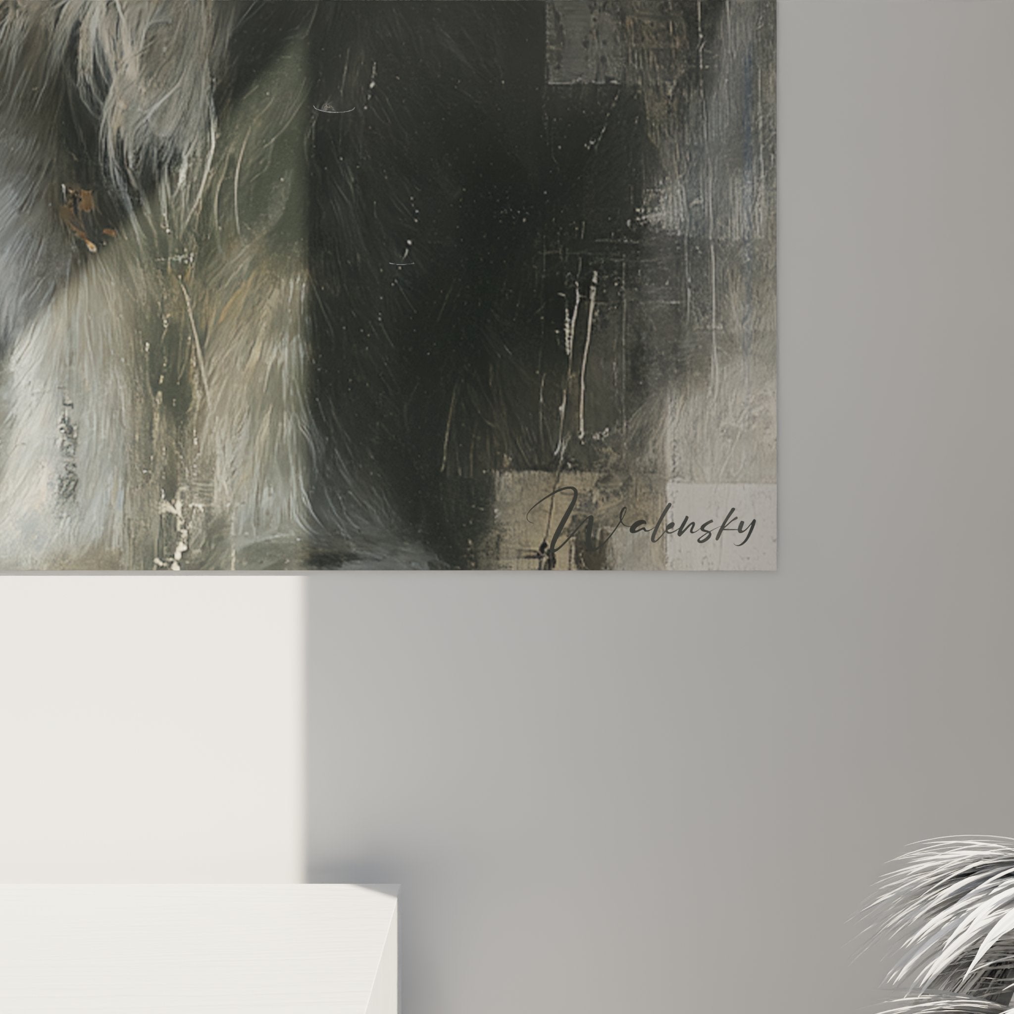 Vue d'ensemble du tableau chat Sibérien dans salon moderne, éclairage naturel