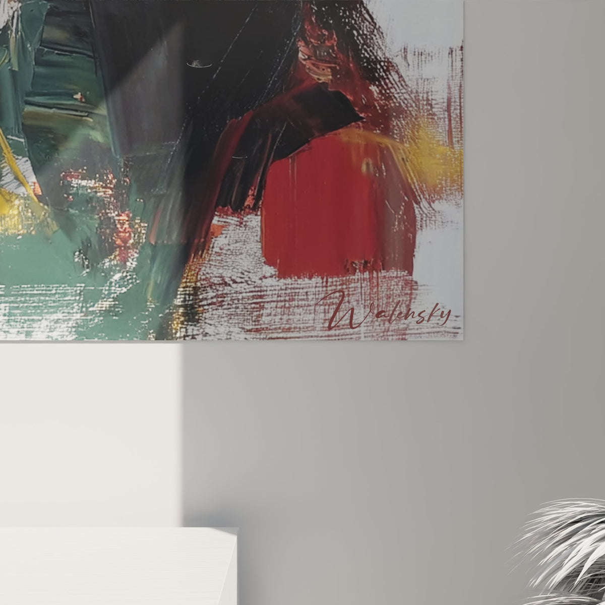 Übersichtliche Ansicht Porträtgemälde afrikanische Frau in modernem Wohnzimmer, dekoratives Wandkunstwerk