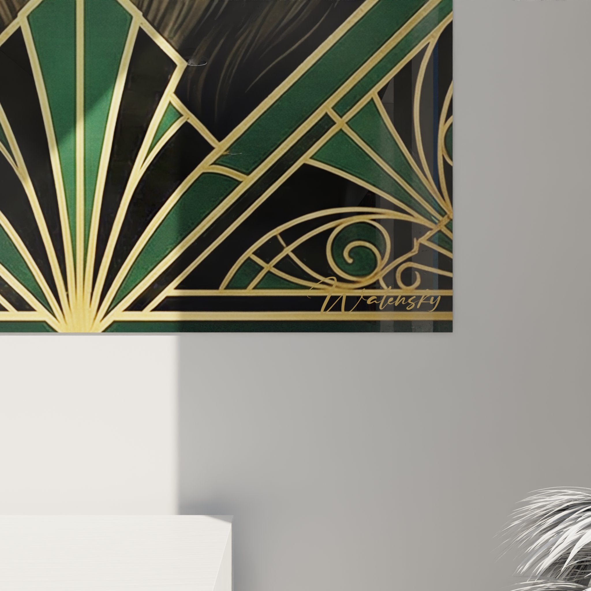 Tableau mural chat art déco vert et or affiché dans intérieur moderne pour décoration sophistiquée