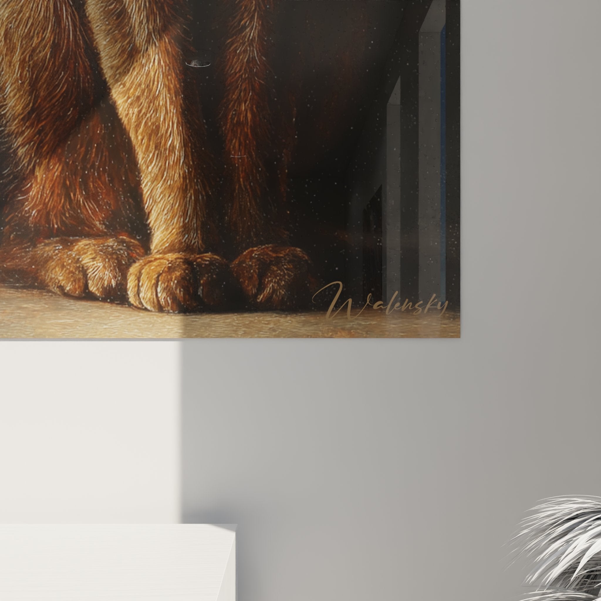 Panoramica del quadro gatto Abissino in un salotto contemporaneo con illuminazione ambientale