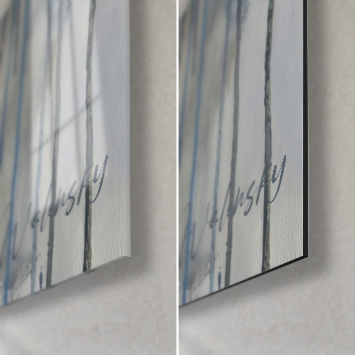 Tableau chat gris-bleu, coin bas droit : verre acrylique brillant à gauche, alu Dibond mat à droite, tranche de 3 mm visible