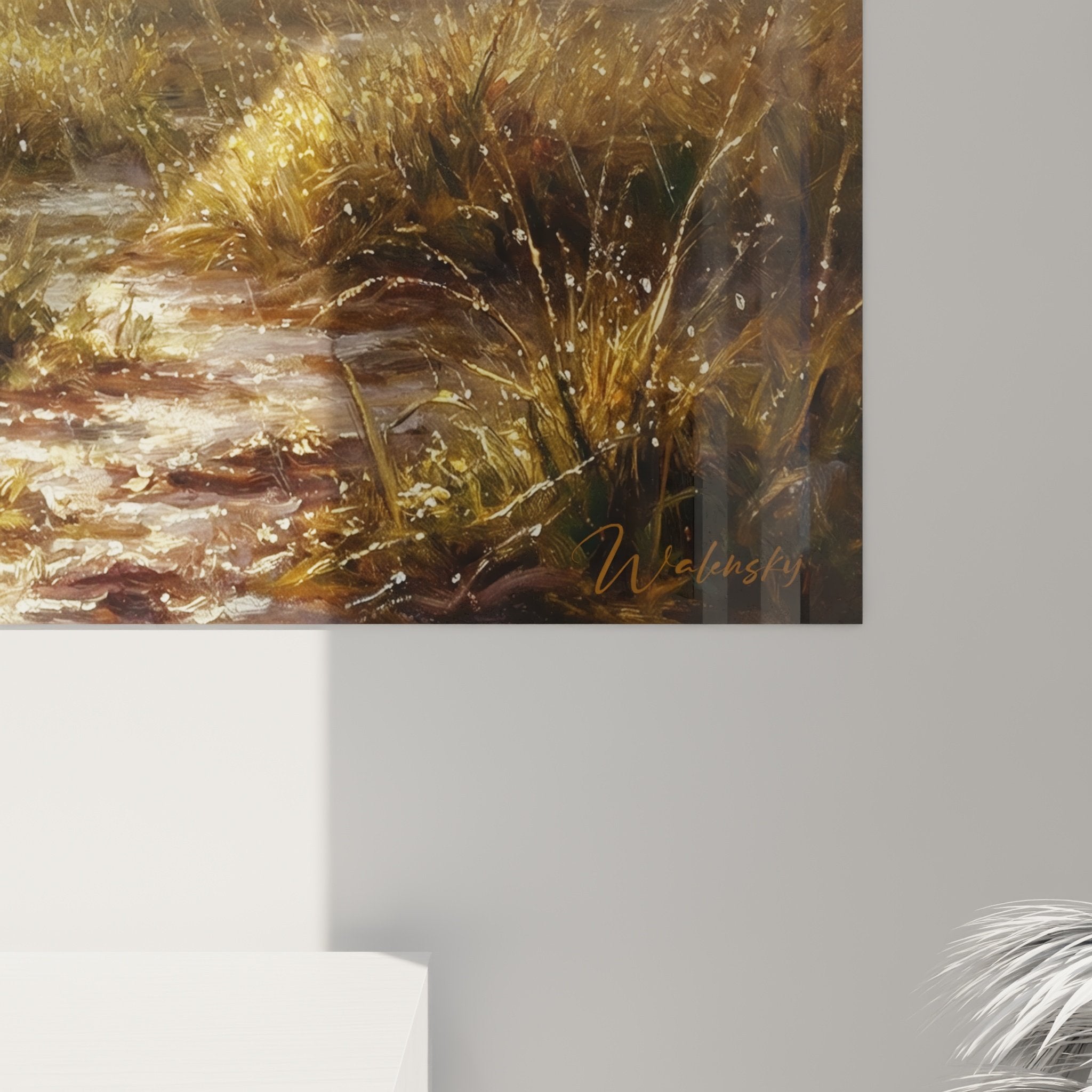 Vue ensemble tableau Braque de Weimar prairie pluvieuse, ciel orageux perce de lumiere doree, scene naturelle