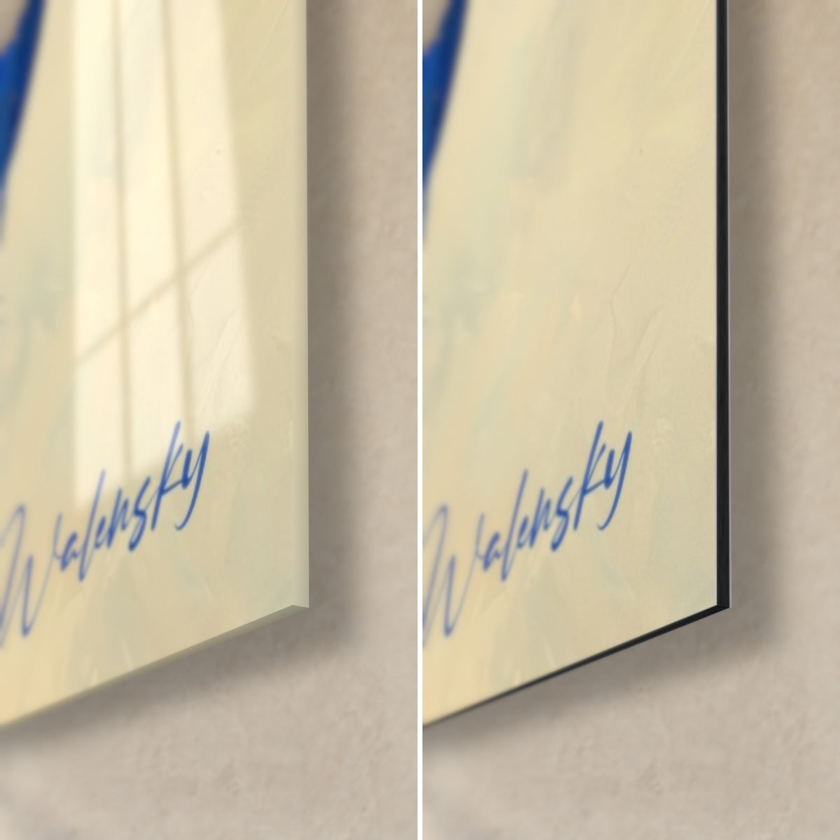 Wall art of night-blue pebbles veined with gold, bottom right corner: glossy acrylic glass on the left, matte Dibond aluminium on the right