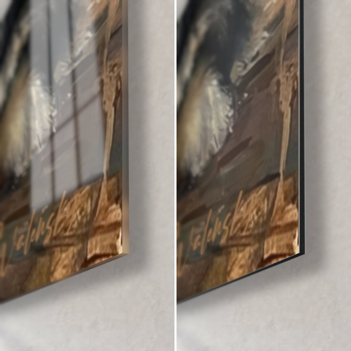 Schilderij Keeshond met grijze en zwarte vacht, rechtsonder in het beeld: glanzend glas links, mat Dibond rechts