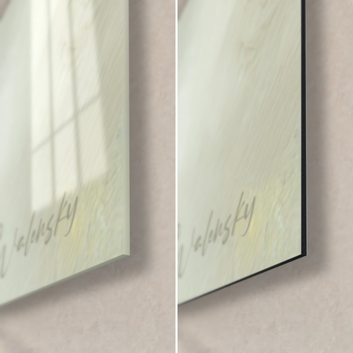 Schilderij hondenportret in koper- en grijstinten, rechtsonder: glanzend acrylglas links, mat zwart Dibond rechts