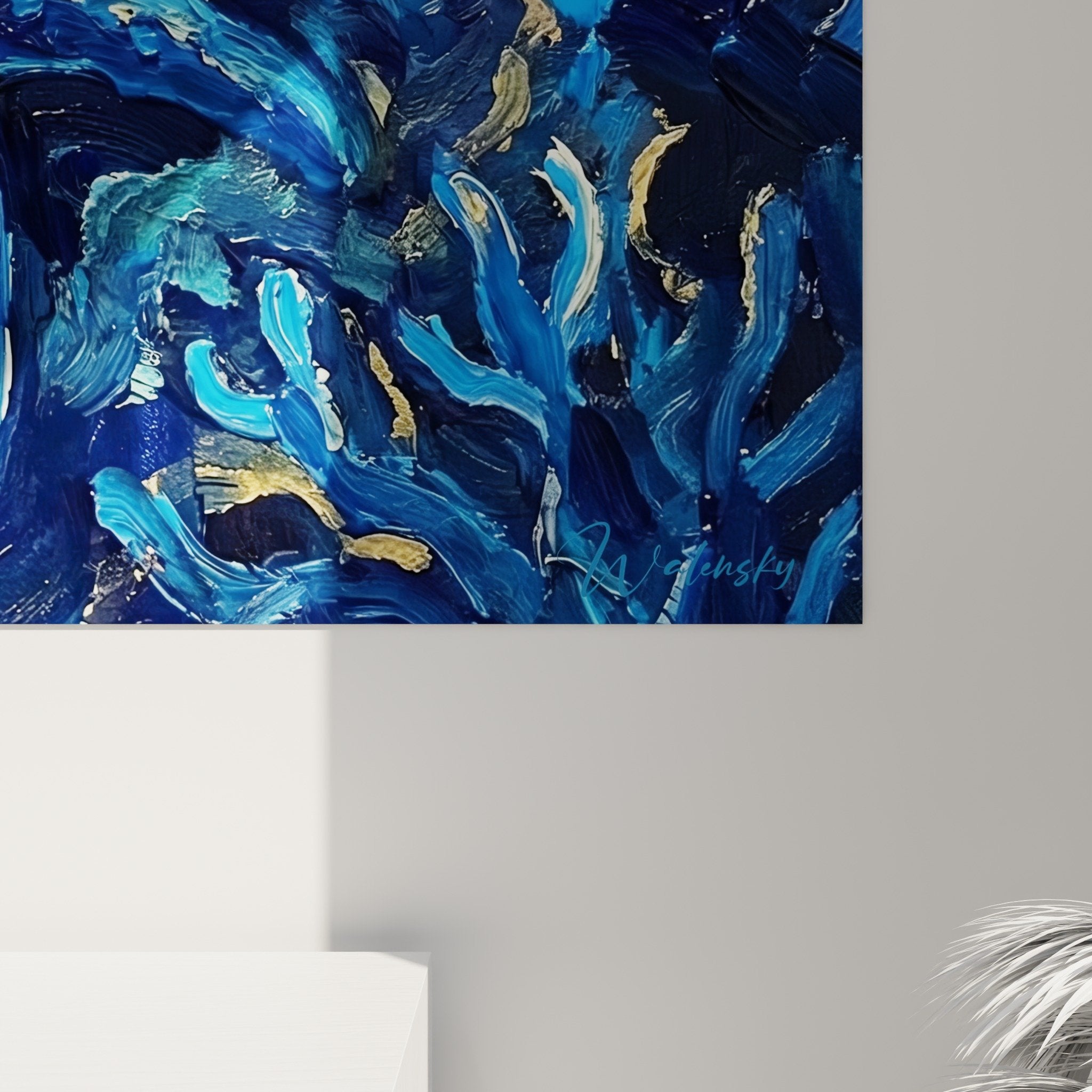 Gesamtansicht abstraktes blaues Wandbild expressionistische Komposition Inneneinrichtung Seestern