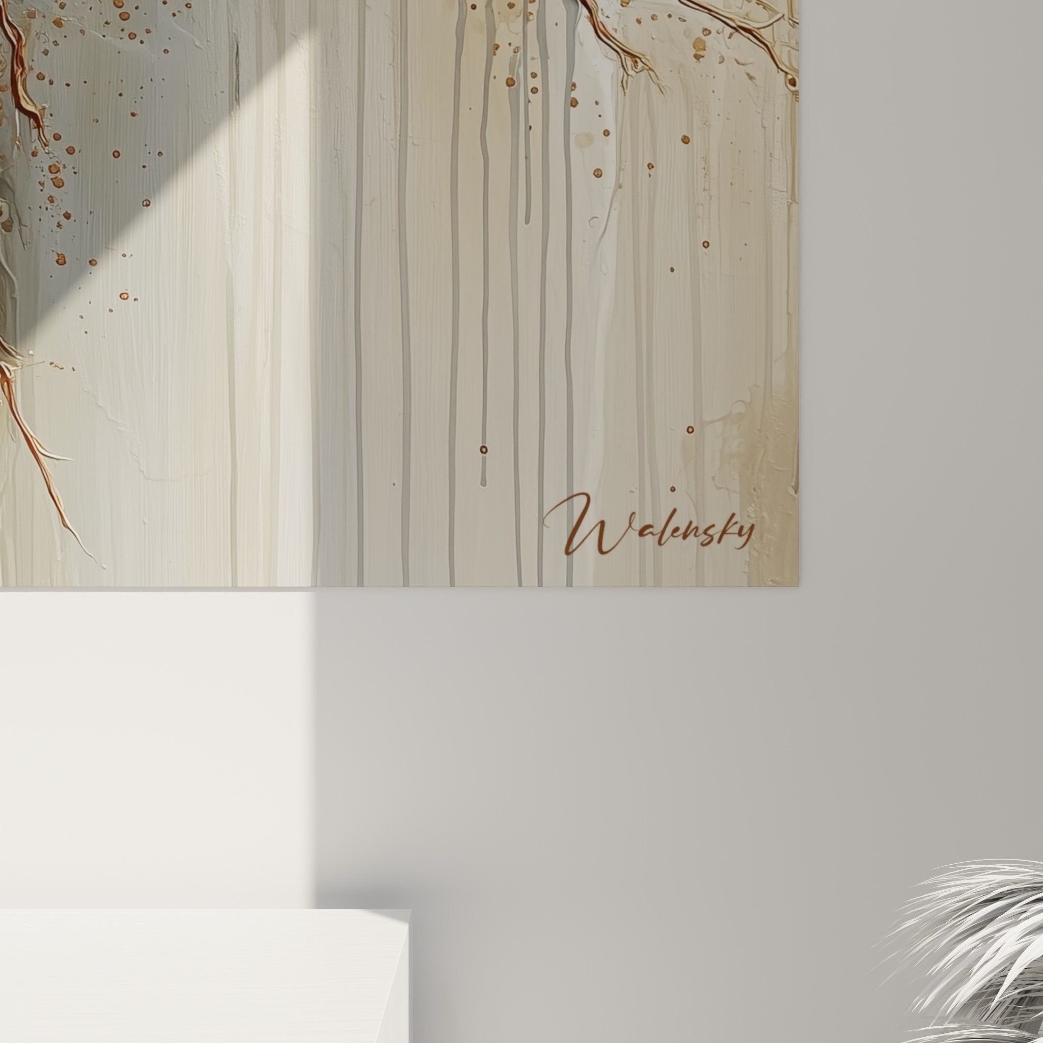 Vue ensemble tableau abstrait dore gris lignes fluides decoration feng shui nord-est terre