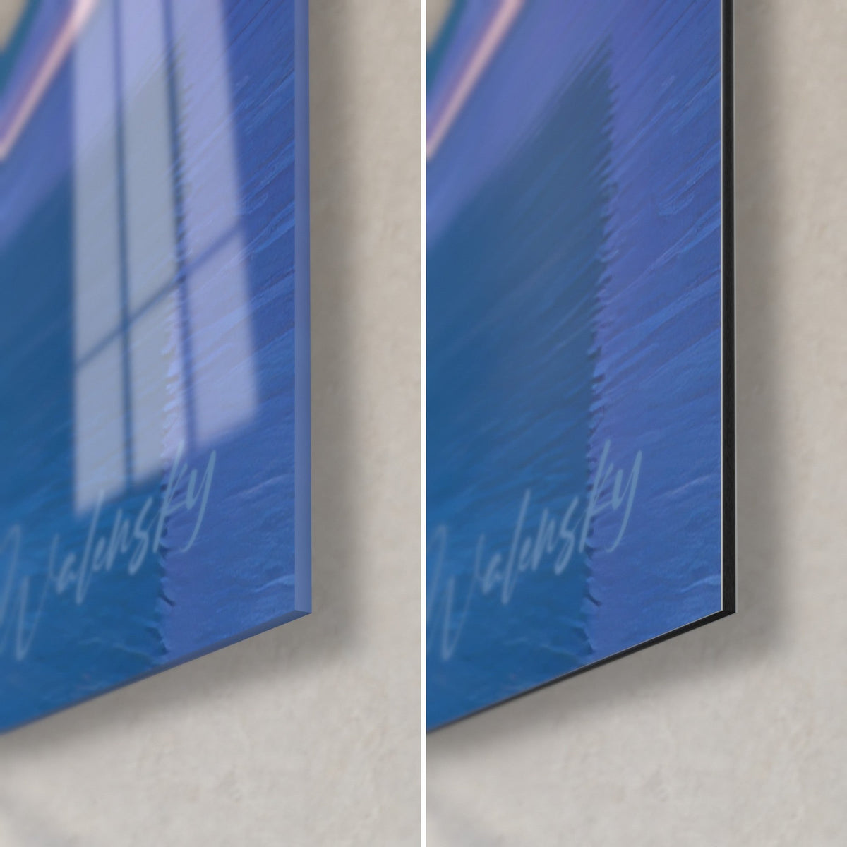 Tableau cristaux bleu cobalt, coin bas droit : verre acrylique brillant à gauche, Dibond mat noir à droite, tranche de 3 mm