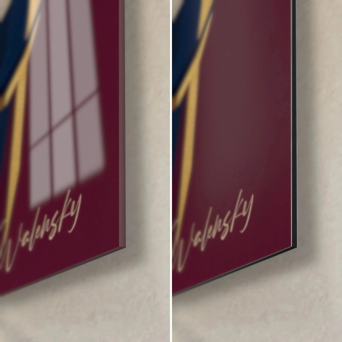 Schilderij vechter in veelhoeken van bordeaux en nachtblauw, rechtsonder in beeld, glanzend glas links, mat Dibond en rand rechts
