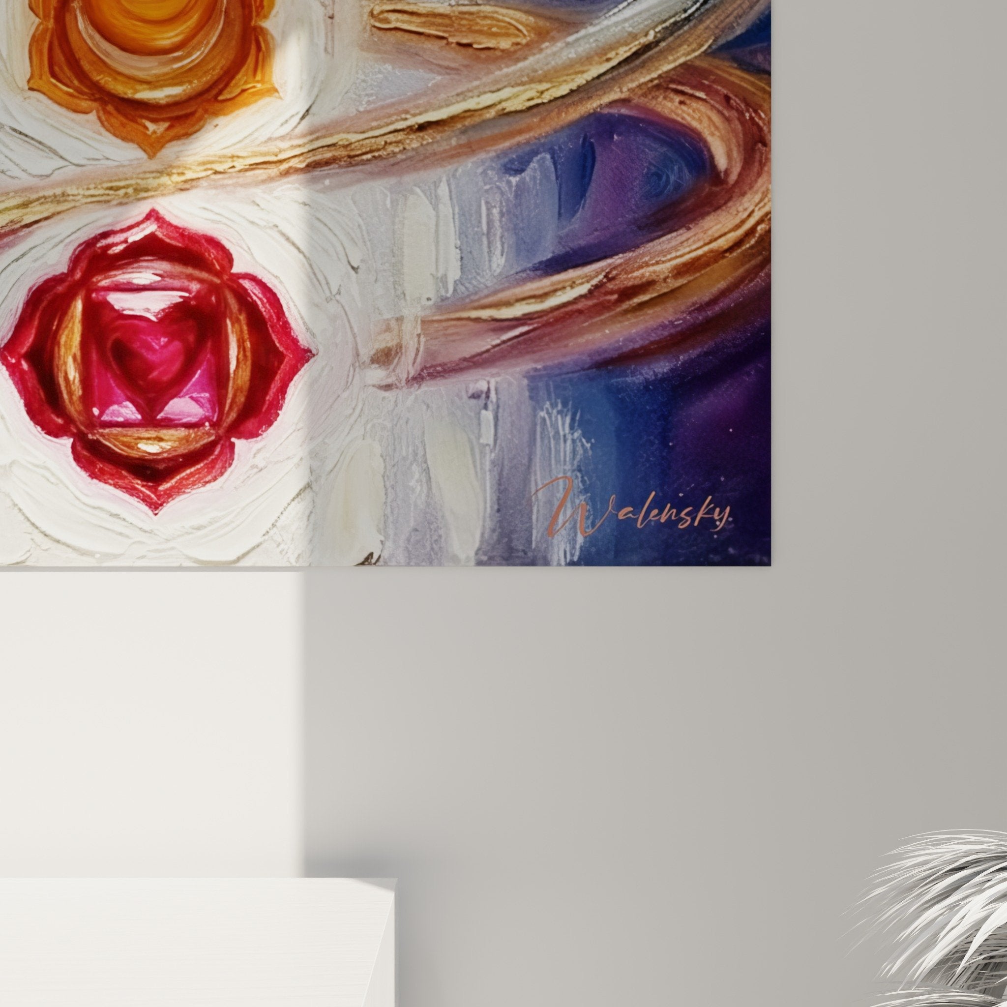 Übersichtsansicht Chakra-Spirale-Gemälde mit goldener Spirale auf violettem Hintergrund moderne Innenraumdekoration