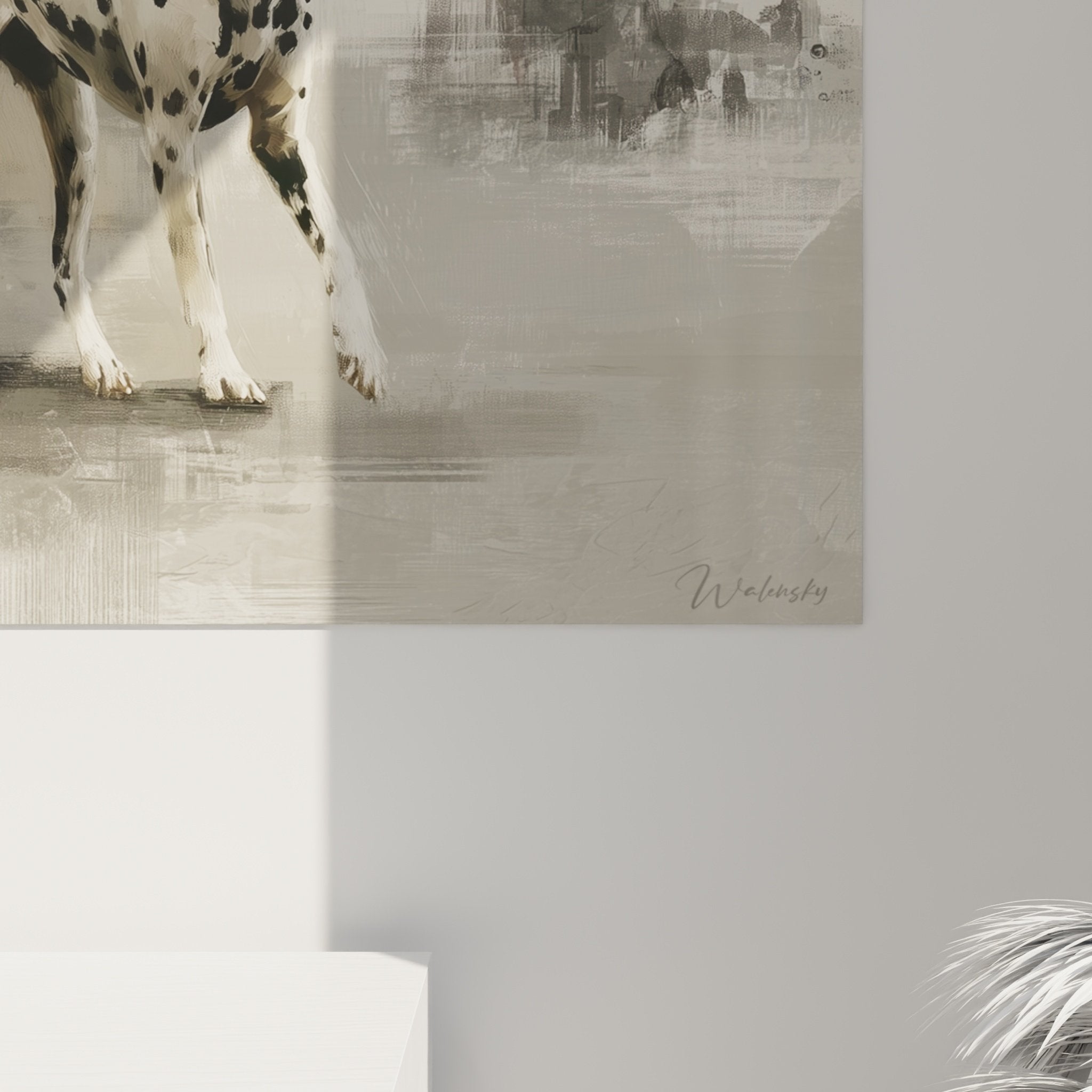 Vue d'ensemble du tableau dalmatien urbain dans salon moderne, montrant l'intégration harmonieuse avec la décoration