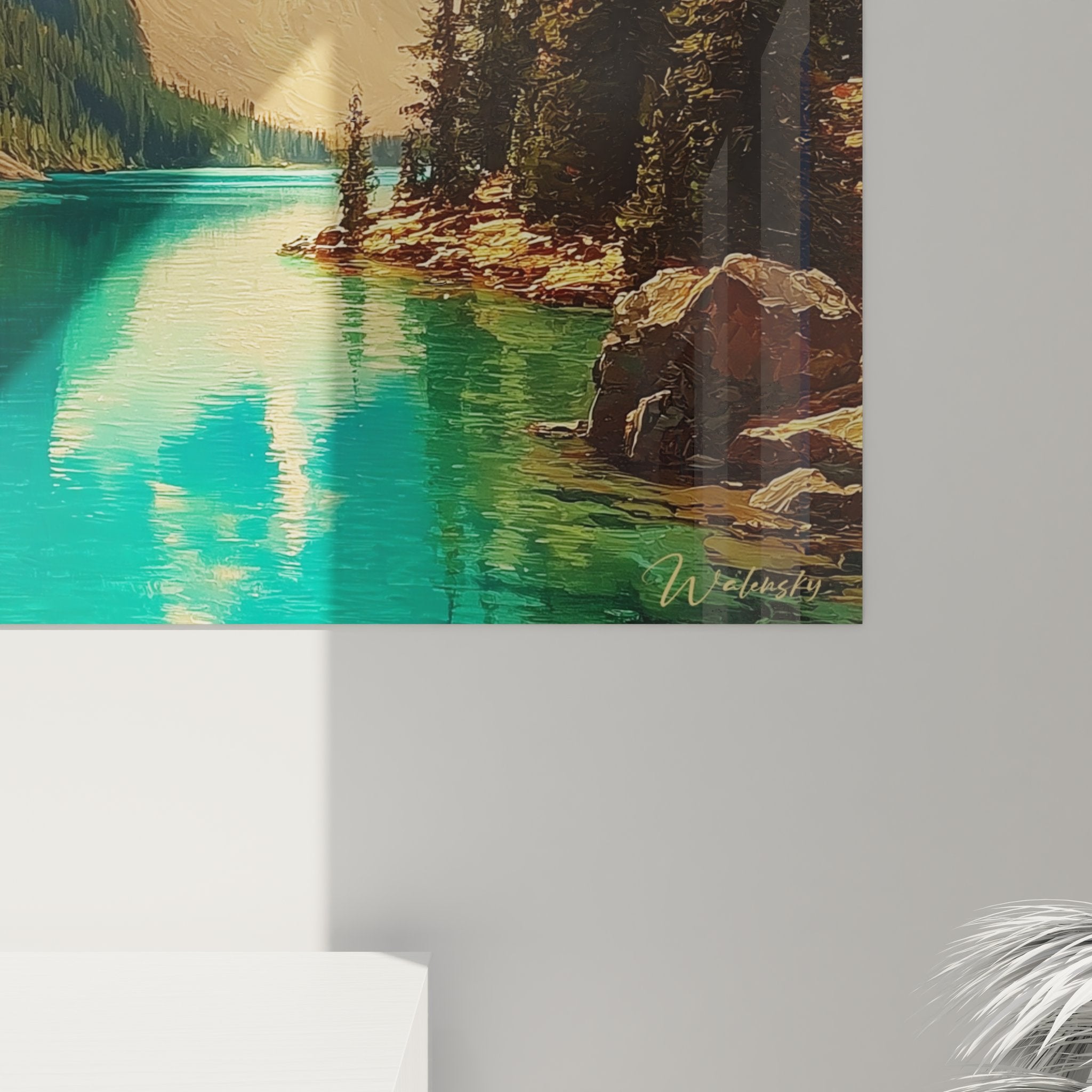 Vue ensemble tableau lac de montagne turquoise avec cadre sur mur blanc décoration intérieure moderne