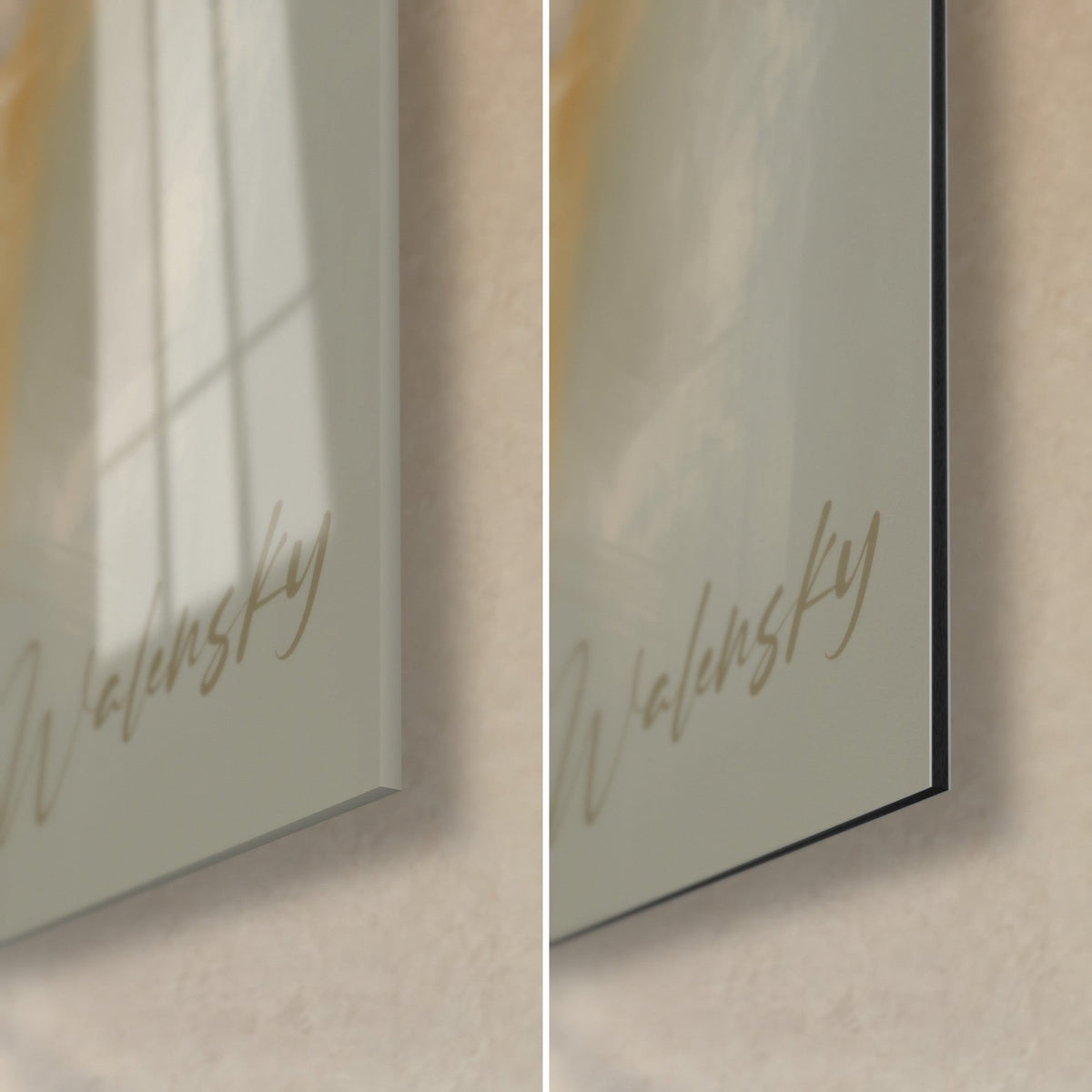 Schilderij met de gouden blik van een hazewindhond, rechtsonder: glanzend acrylglas links, mat Dibond rechts, zwarte rand van 3 mm