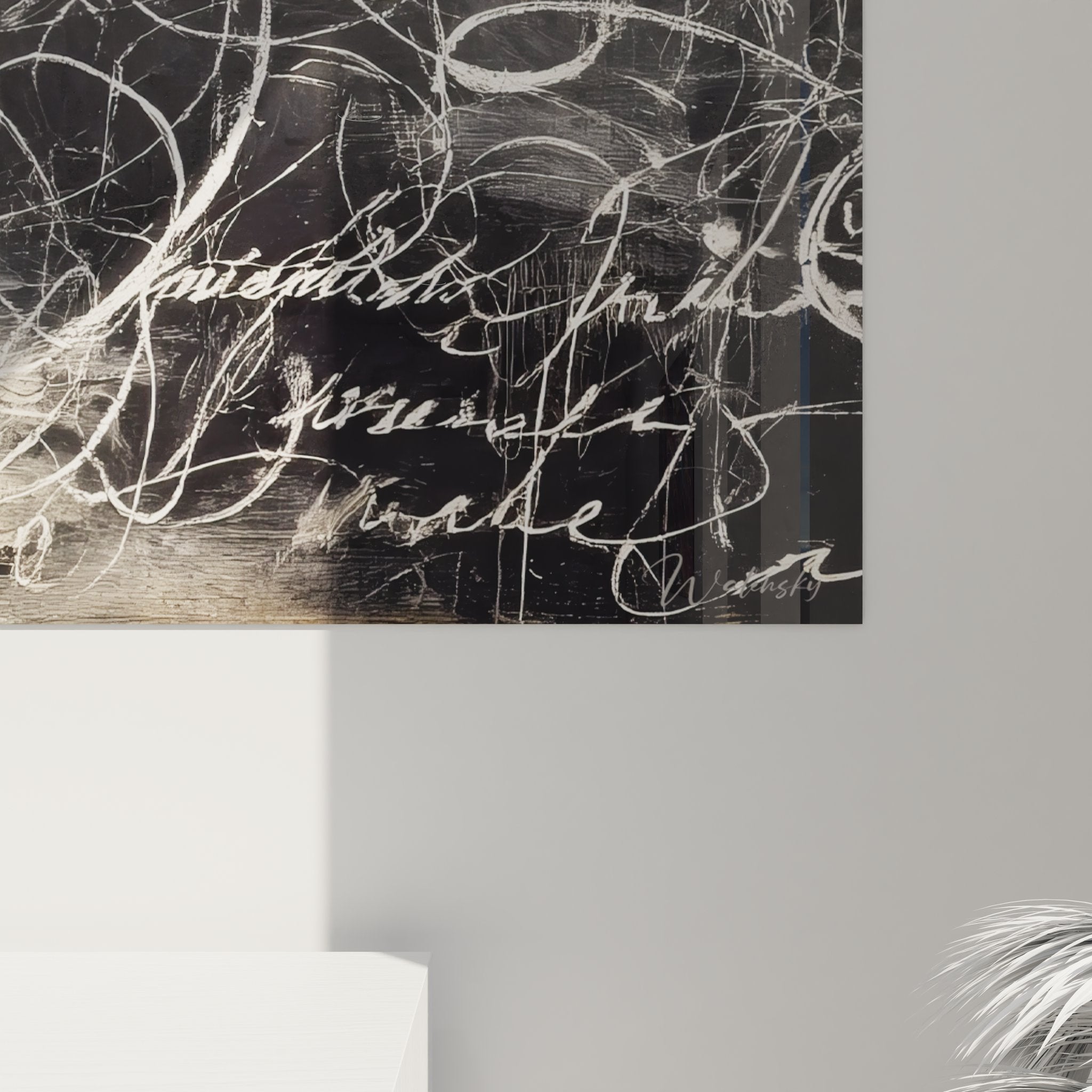 Vue ensemble tableau mural calligraphie abstraite dans décoration intérieure style contemporain