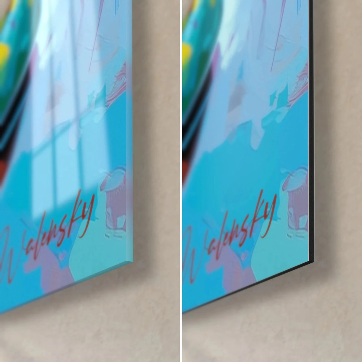 Tableau reptile aux écailles turquoise et ocre, coin bas droit : verre acrylique brillant à gauche, alu Dibond mat noir à droite