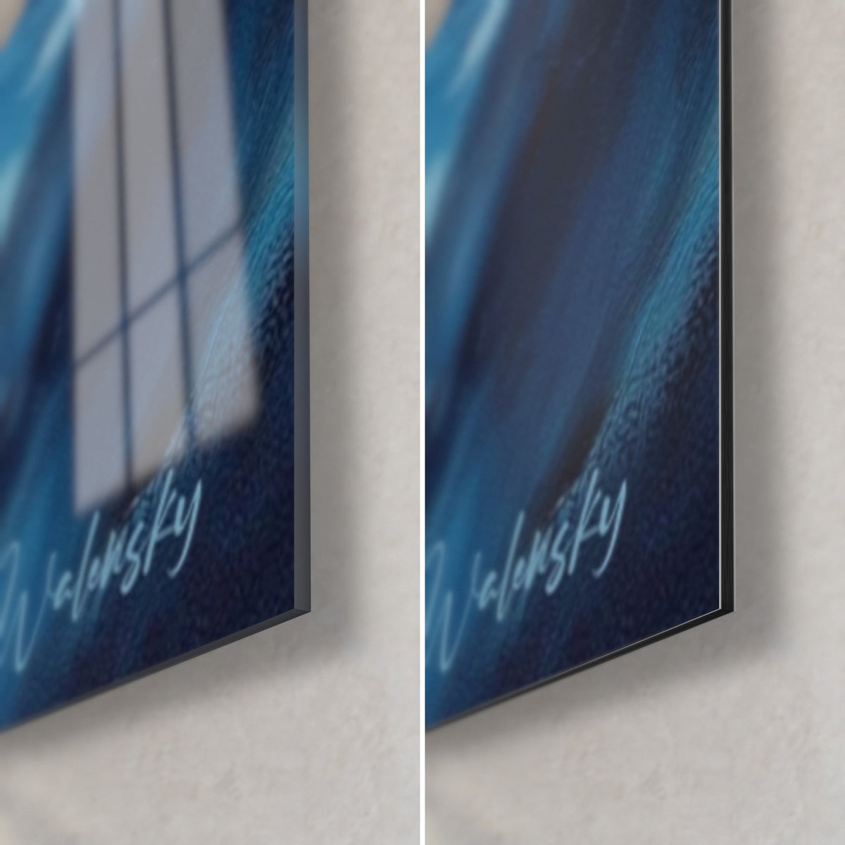 Schilderij besneeuwde piek in diep blauw en zilver geschilderd, rechtsonder: glanzend glas links, mat Dibond aluminium rechts