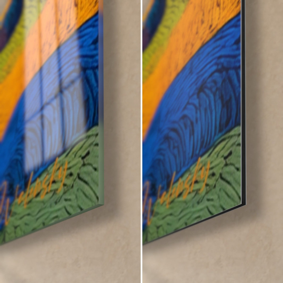 Tableau pin sur rochers bleu roi, coin bas droit : verre acrylique brillant à gauche, alu Dibond mat vert et orange à droite