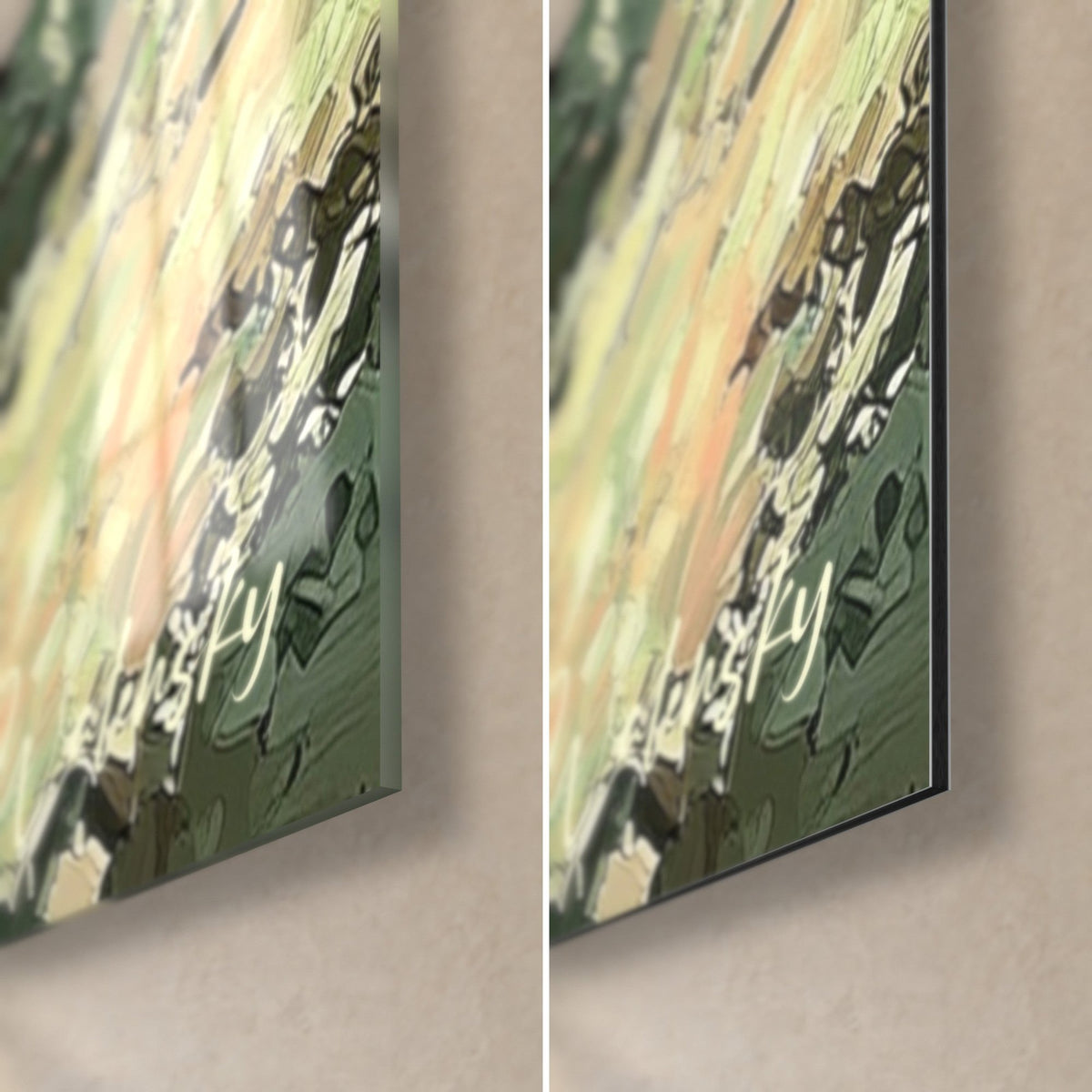 Tableau passage voûté de forêt, coin bas droit : reflets sur le verre brillant à gauche, vert mousse et alu Dibond mat à droite