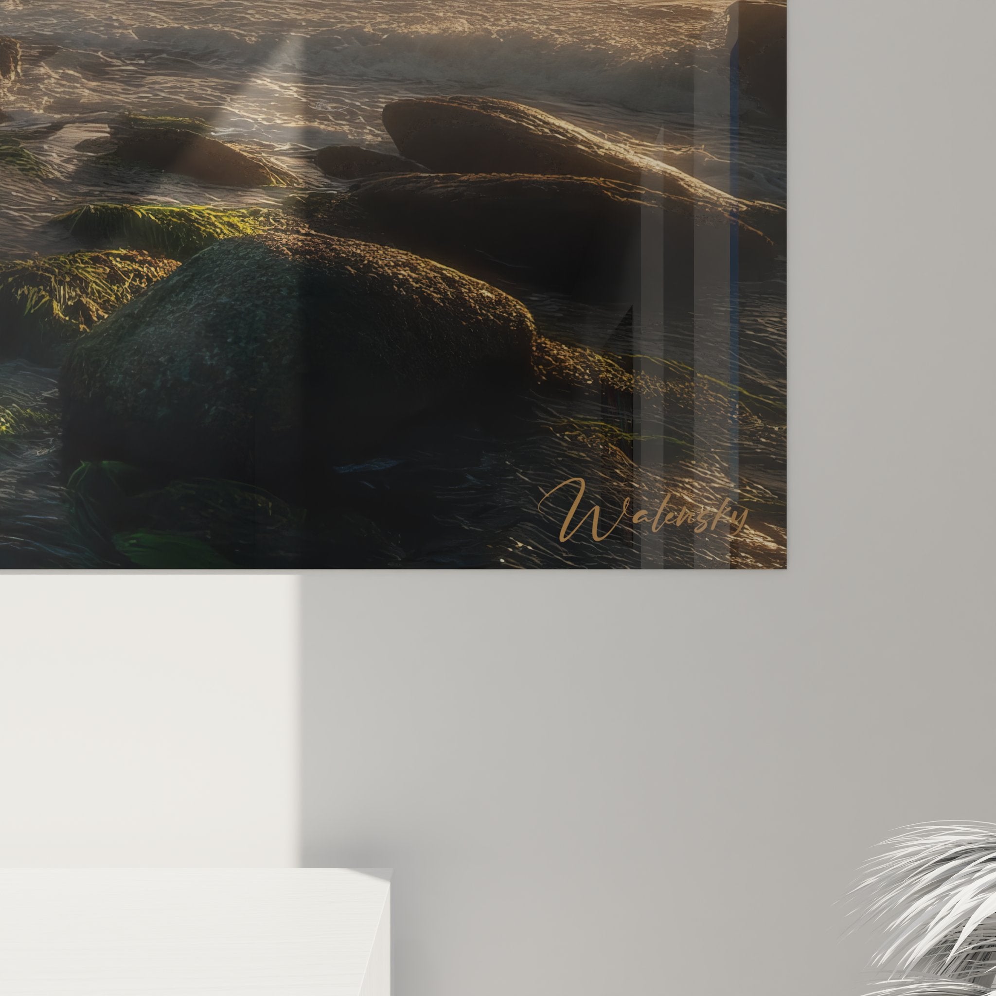 Vue ensemble tableau phare côtier mural dans intérieur contemporain style marin