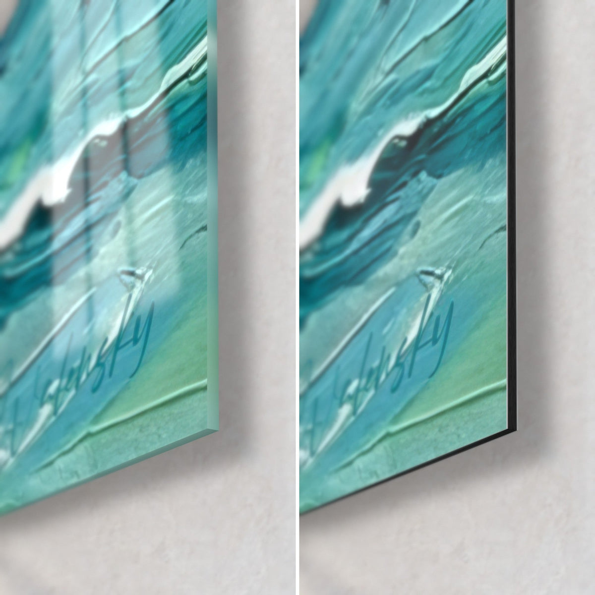 Tableau plage turquoise à la texture en relief, coin bas droit : verre brillant à gauche, Dibond mat à droite, tranche de 3 mm
