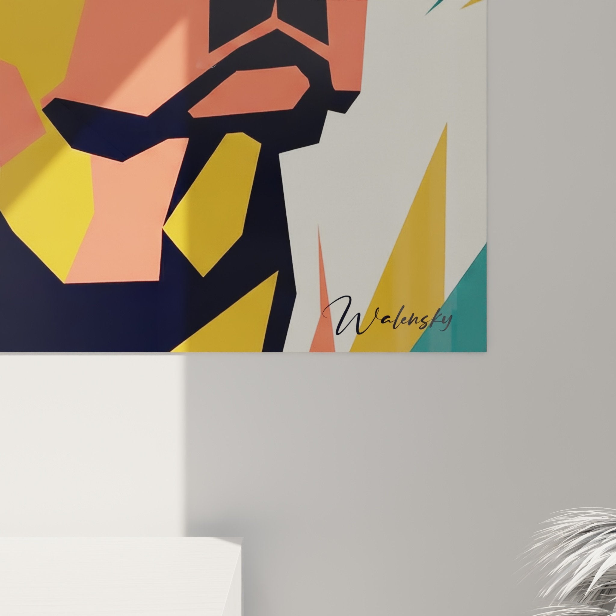 Vue d'ensemble du tableau Rottweiler géométrique dans un intérieur contemporain aux tons neutres