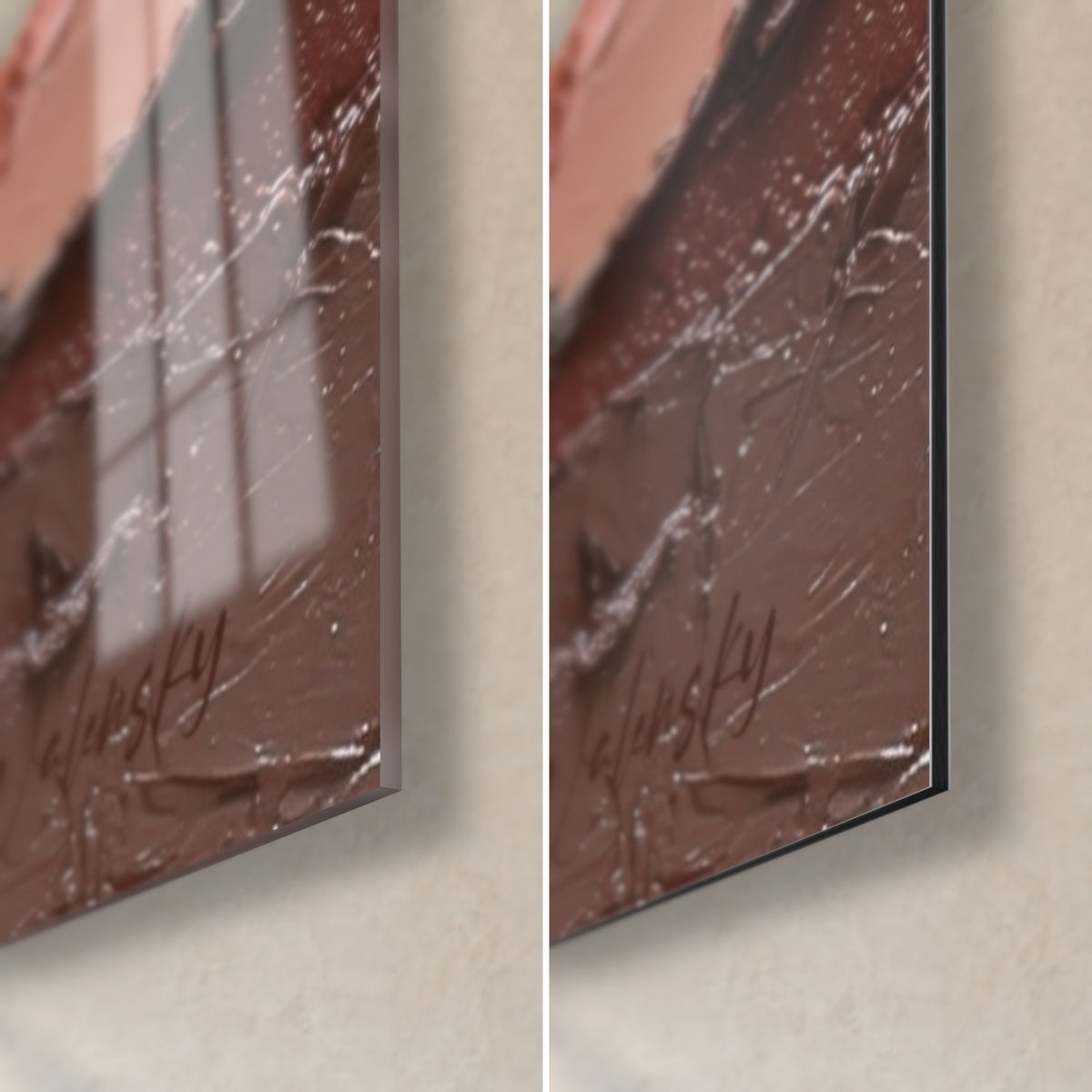 Quadro con strati di terra in impasti marrone cacao e rosa, angolo in basso a destra: vetro lucido a sinistra, Dibond opaco a destra