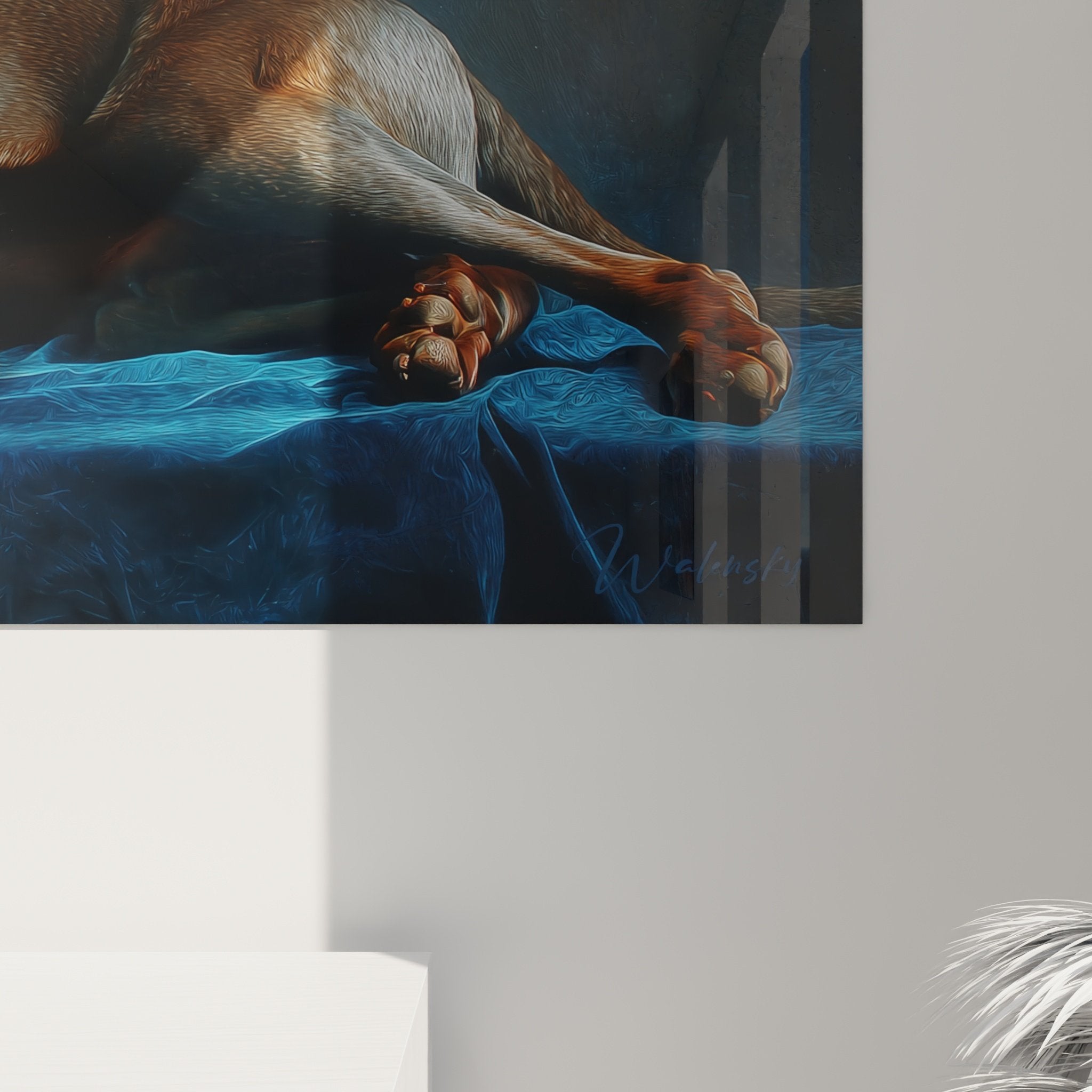 Vue d'ensemble œuvre Weimaraner au repos, composition horizontale, tons bleus et dorés, style portraitiste classique