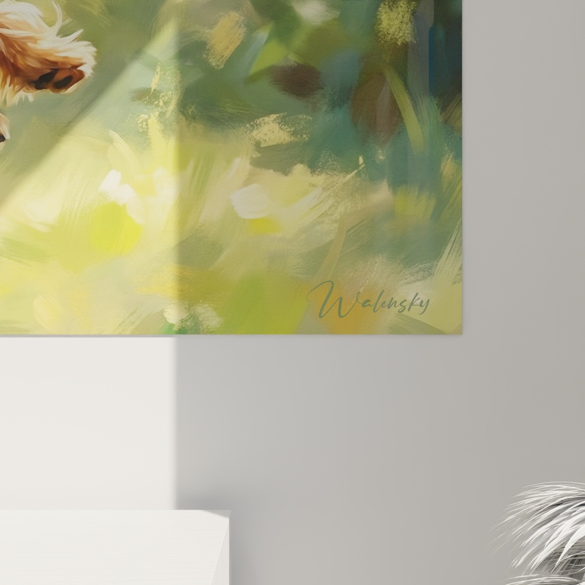 Gesamtansicht Yorkshire Terrier Wandbild Garten, dynamische Komposition, olivgrünes Smaragdlaub, bukolische Atmosphäre