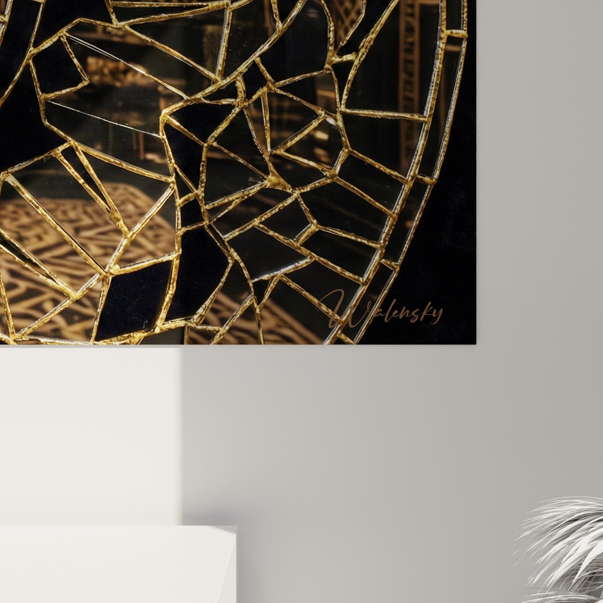 Vue ensemble tableau mandala dore geometrique dans interieur moderne decoration murale spirituelle