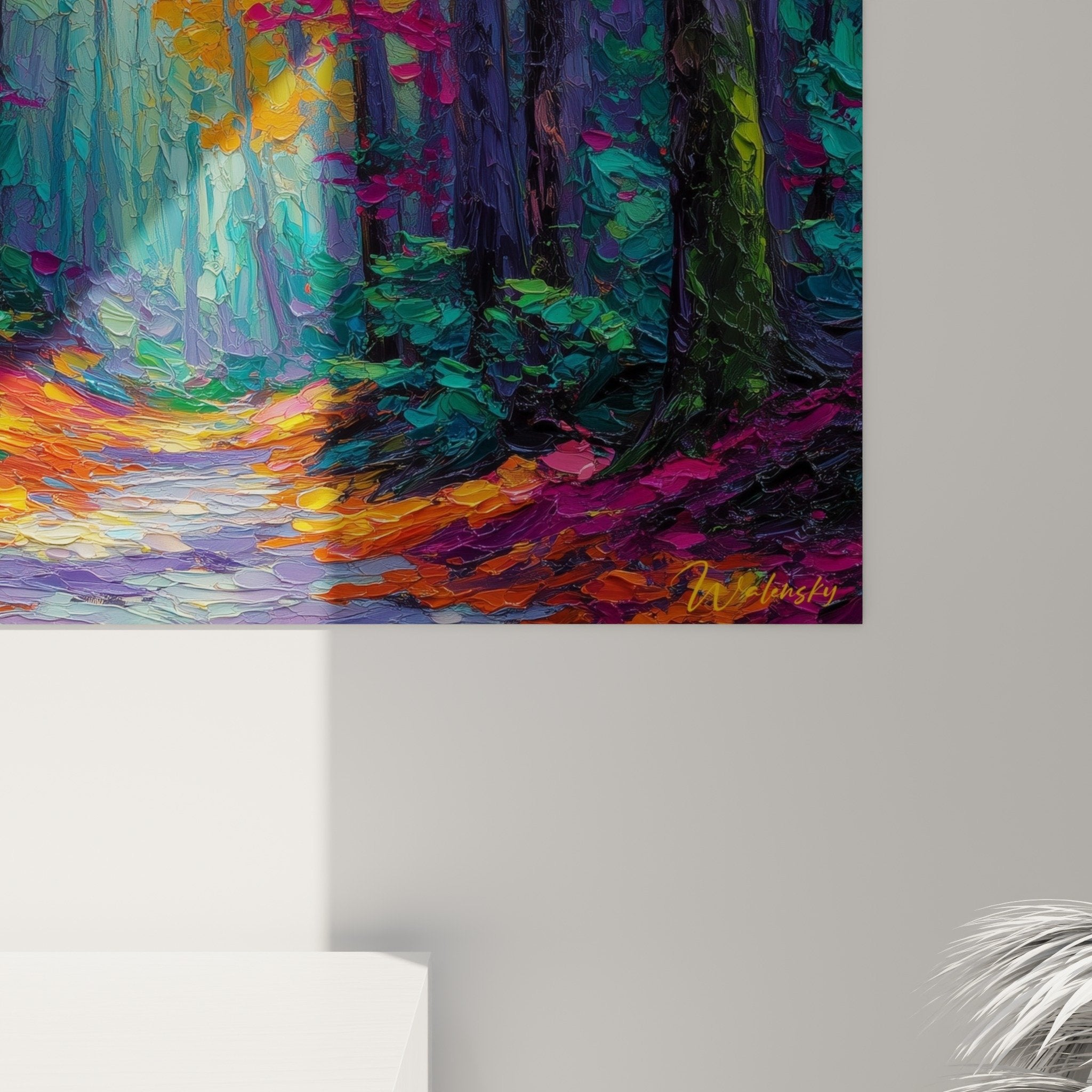Übersicht modernes Wohnzimmer buntes Wald-Gemälde graue Wand zeitgenössisches Feng-Shui-Ambiente