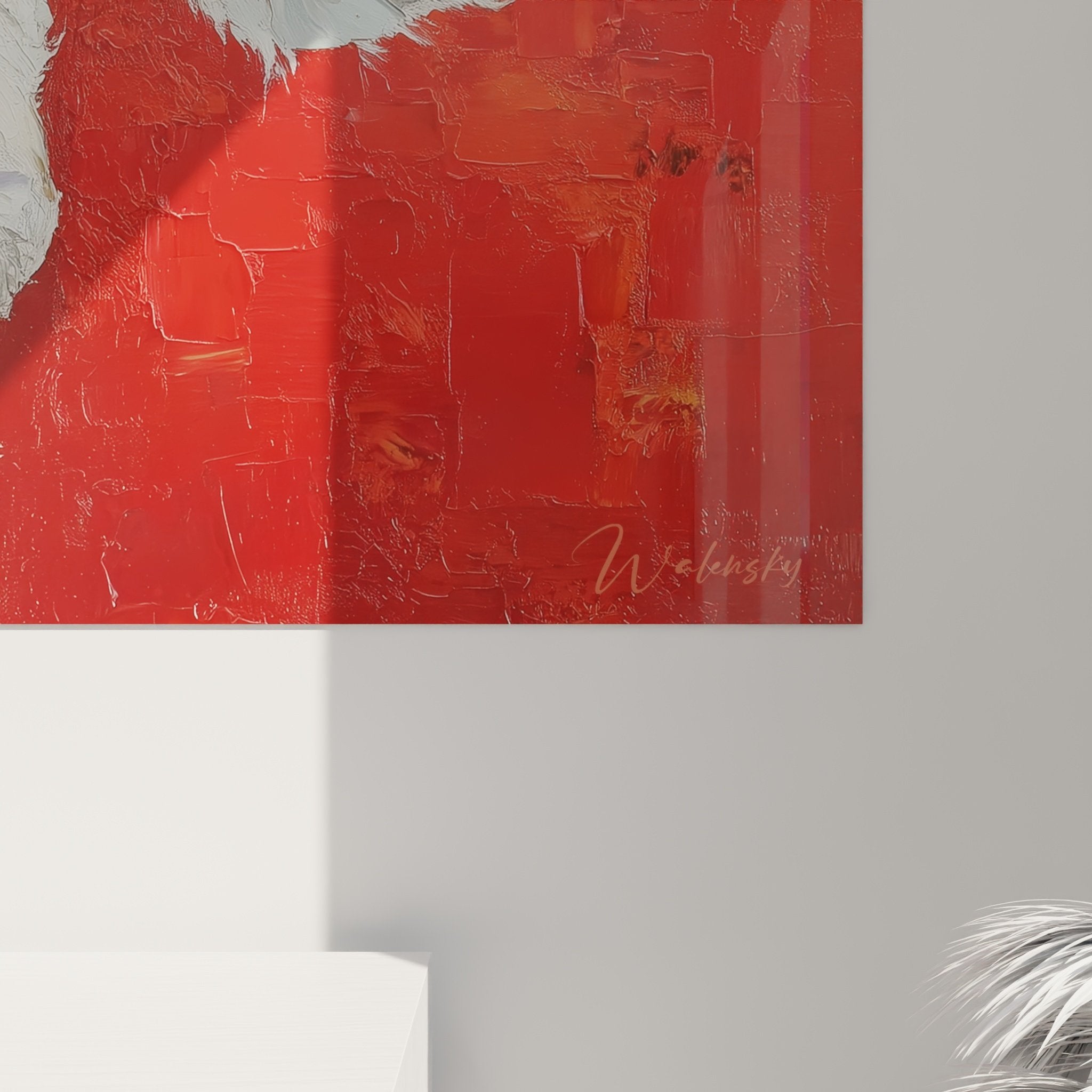 Vue ensemble tableau portrait caniche blanc fond rouge decoration interieur moderne salon