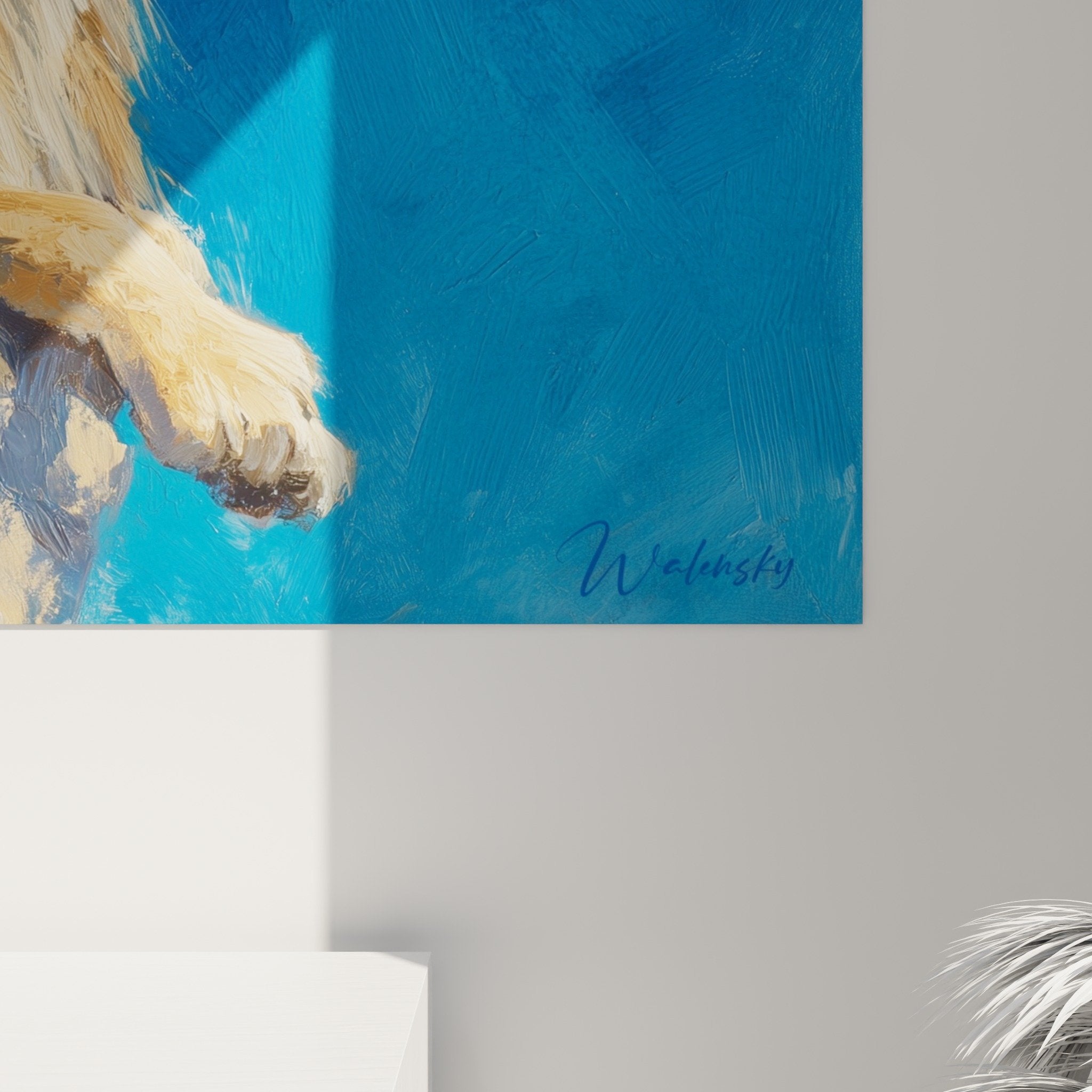 Vue d'ensemble tableau lion bleu dans salon moderne décoration murale élégante