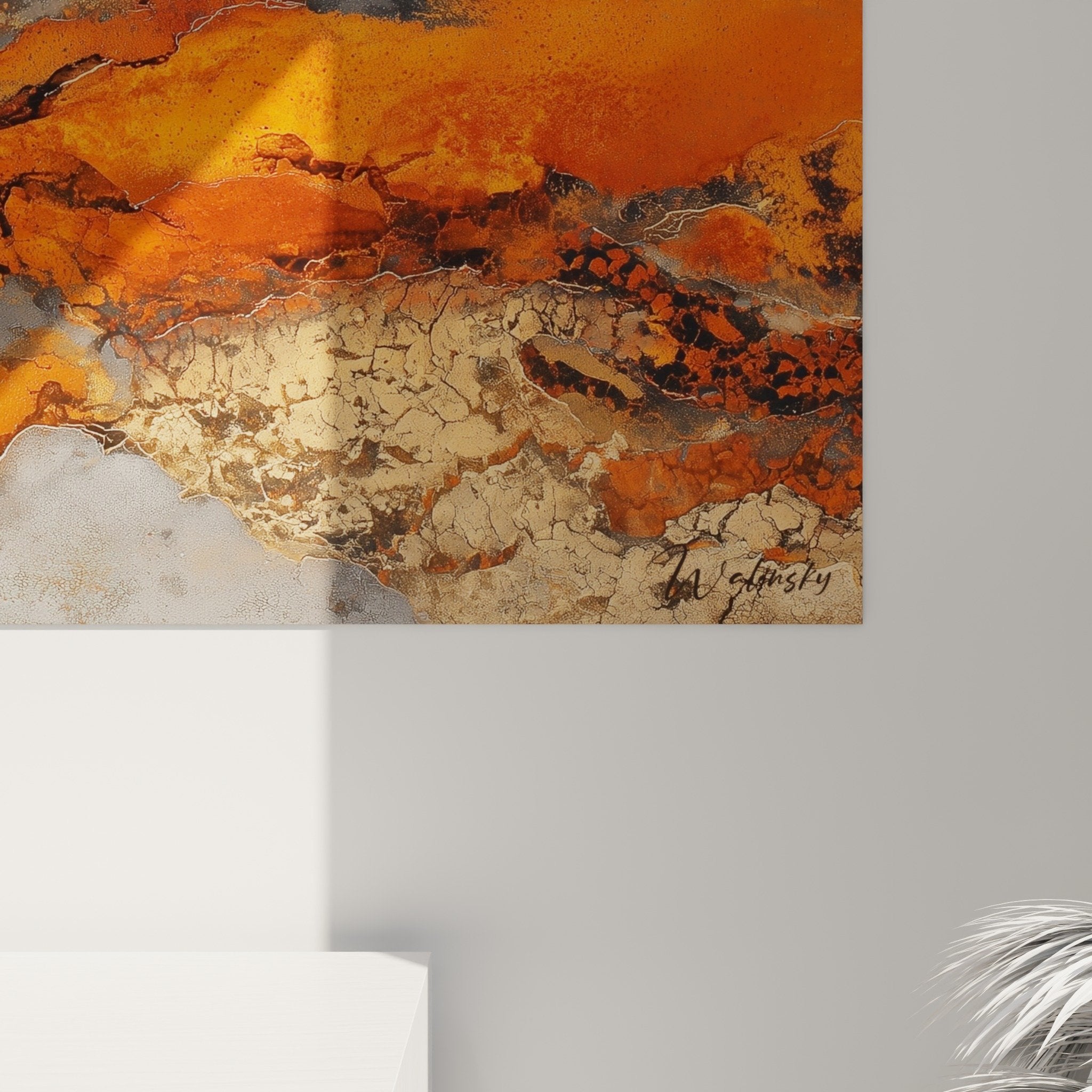 Vue ensemble tableau mural orange abstrait dans salon contemporain feng shui centre terre