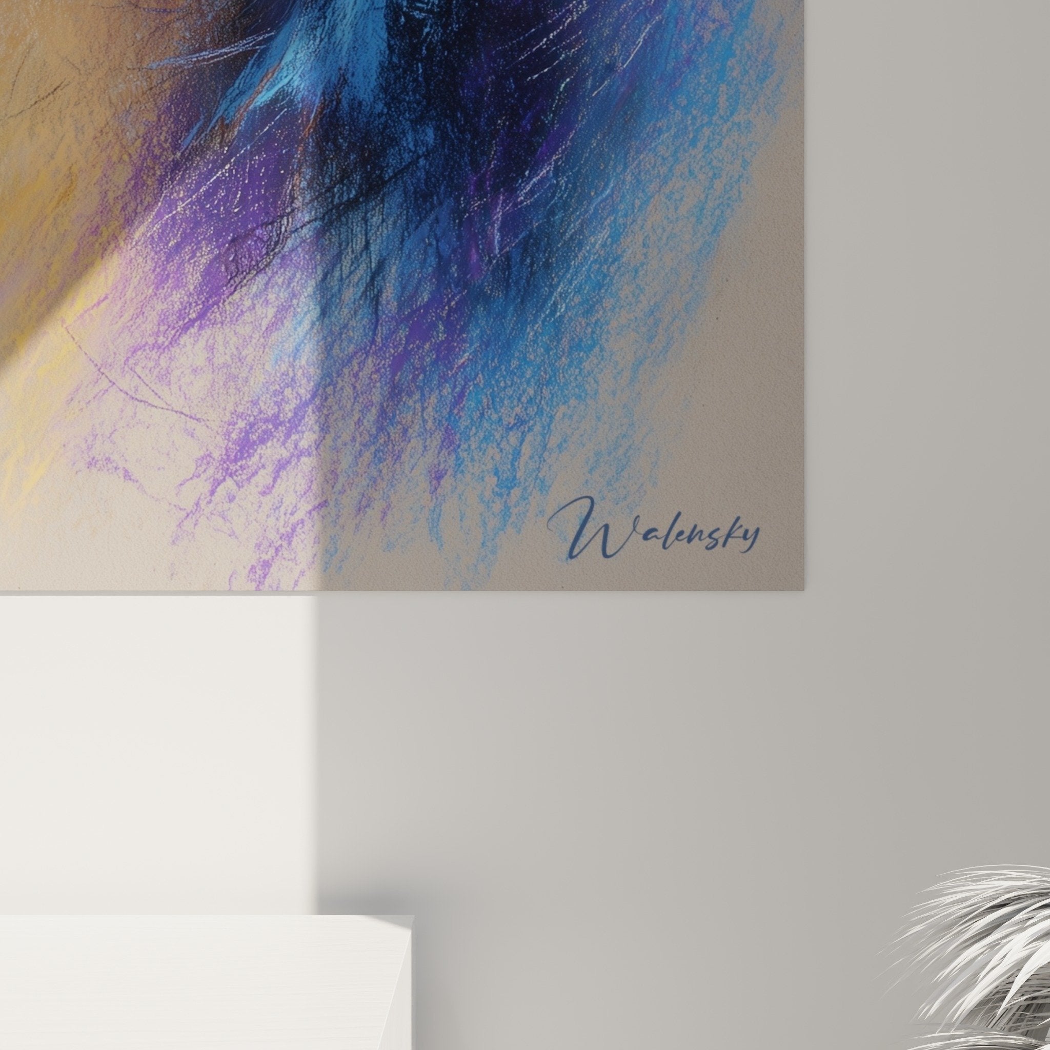 Vue ensemble tableau autruche plumage bleu decoration interieure art animalier contemporain