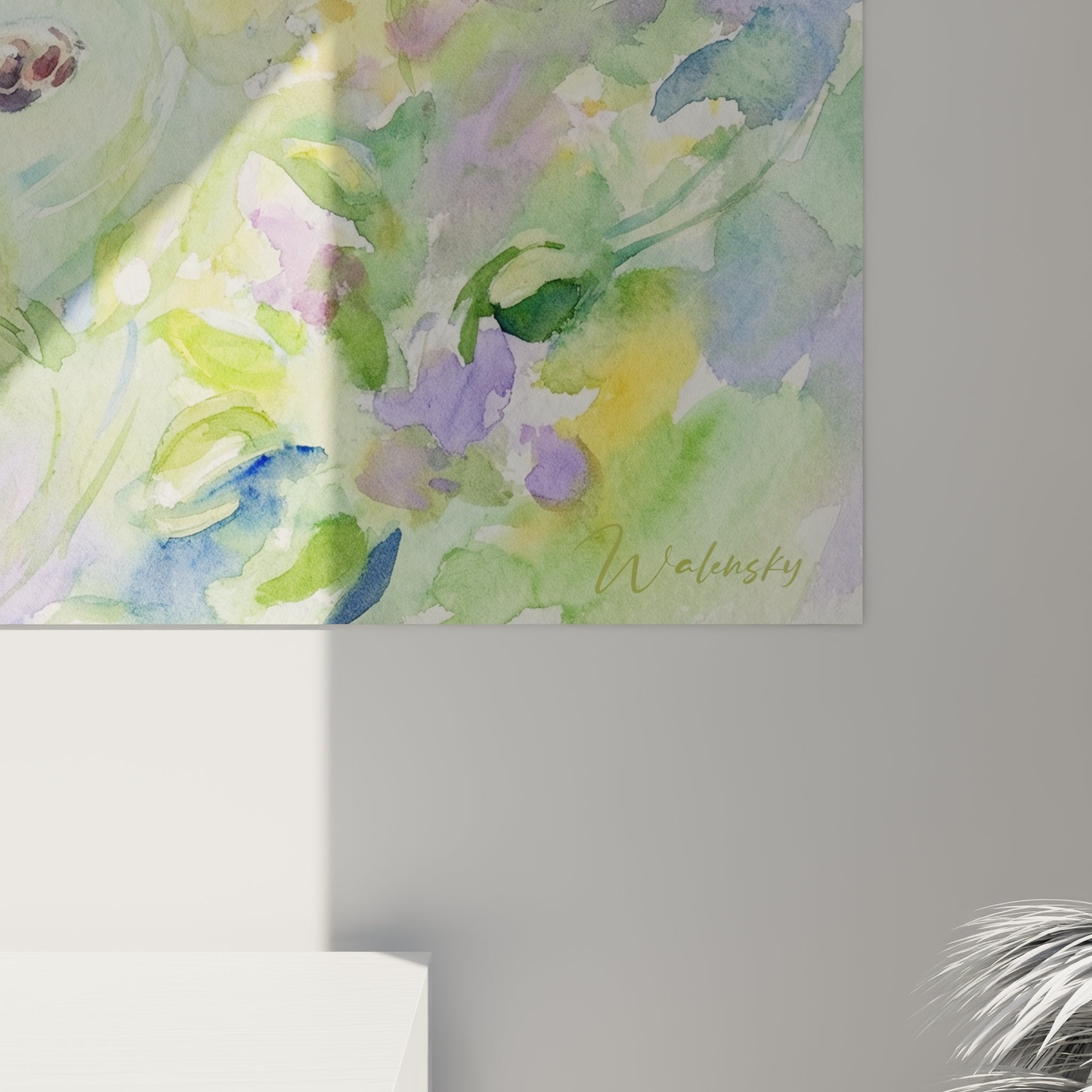 Gesamtansicht Gemälde französische Bulldogge blumiger Garten Aquarell Schmetterling zarte Farben Wohnzimmer