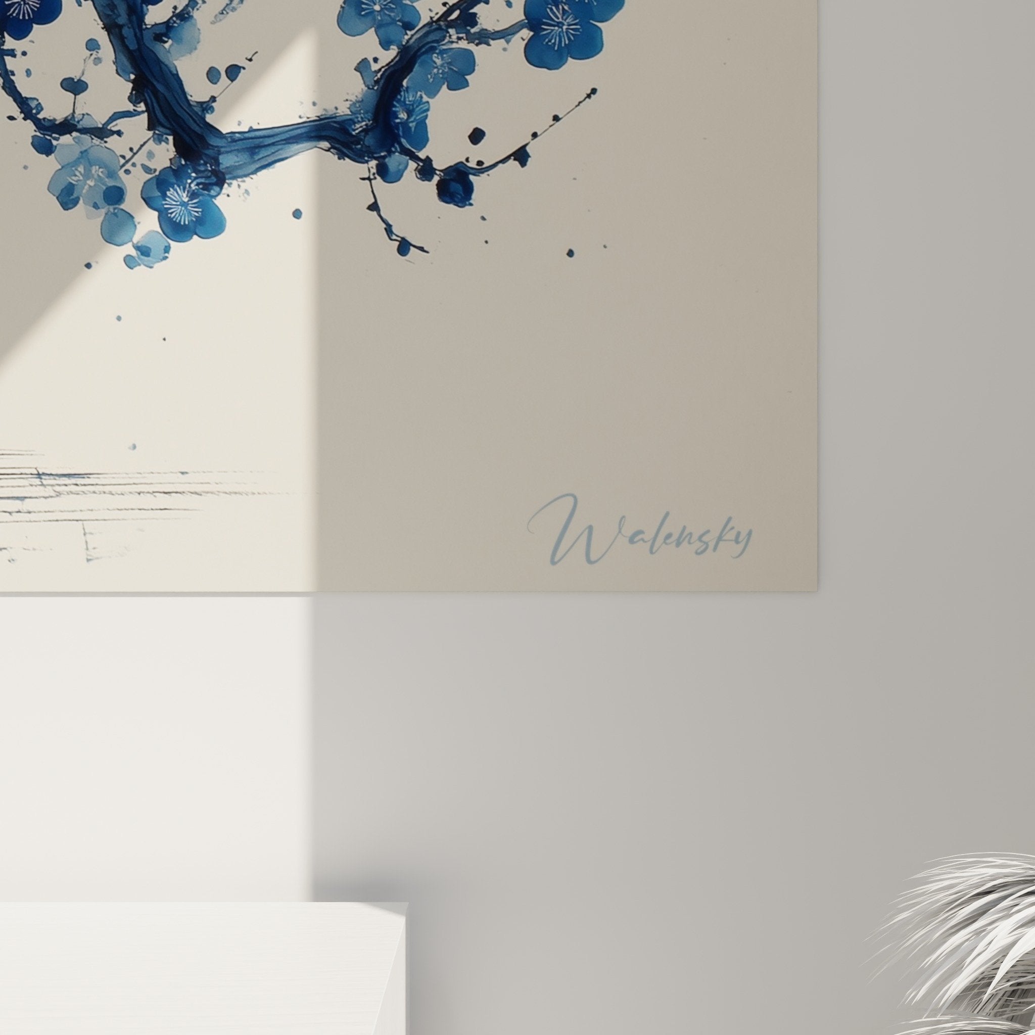 Vue ensemble tableau branche fleurie bleue art japonais ikebana decoration interieur zen