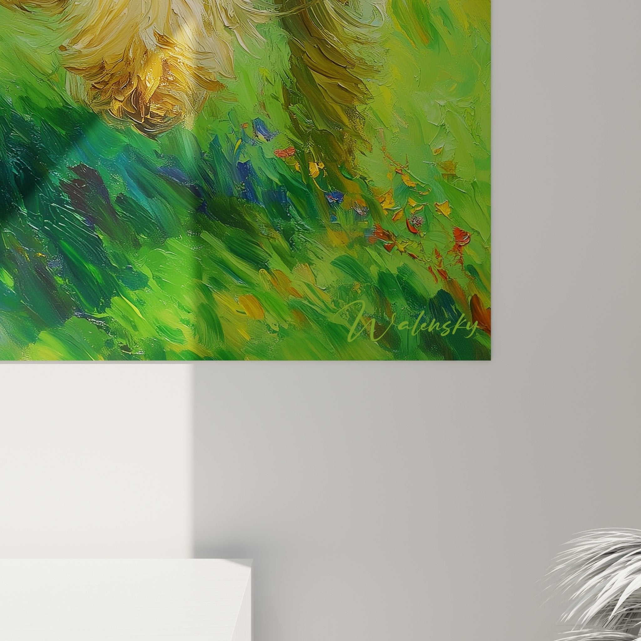 Vue ensemble tableau Briard prairie verte sur mur blanc, dimensions réelles, style artistique contemporain nature