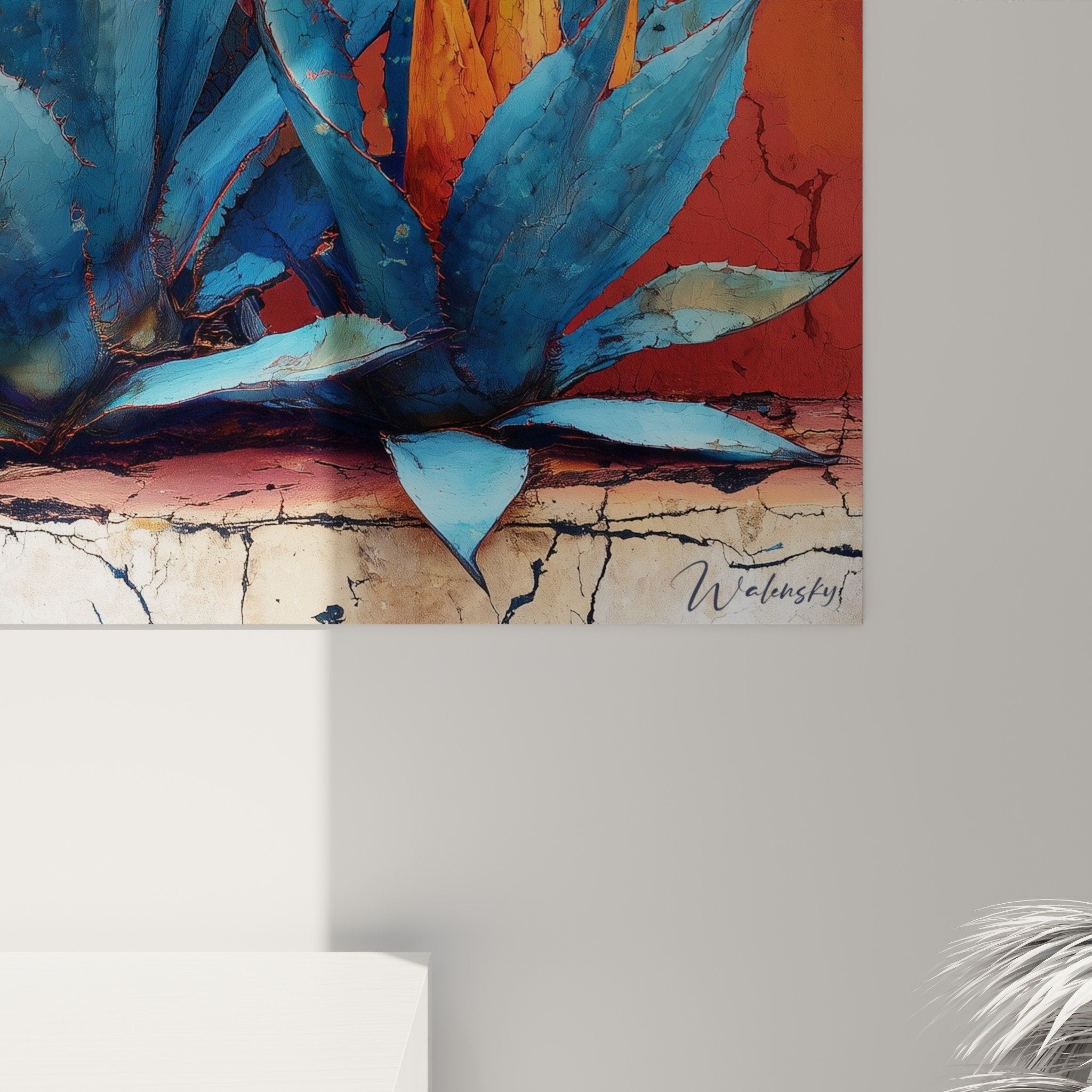 Vue ensemble tableau cactus bleu sur fond ocre fissuré - œuvre art désertique décoratif