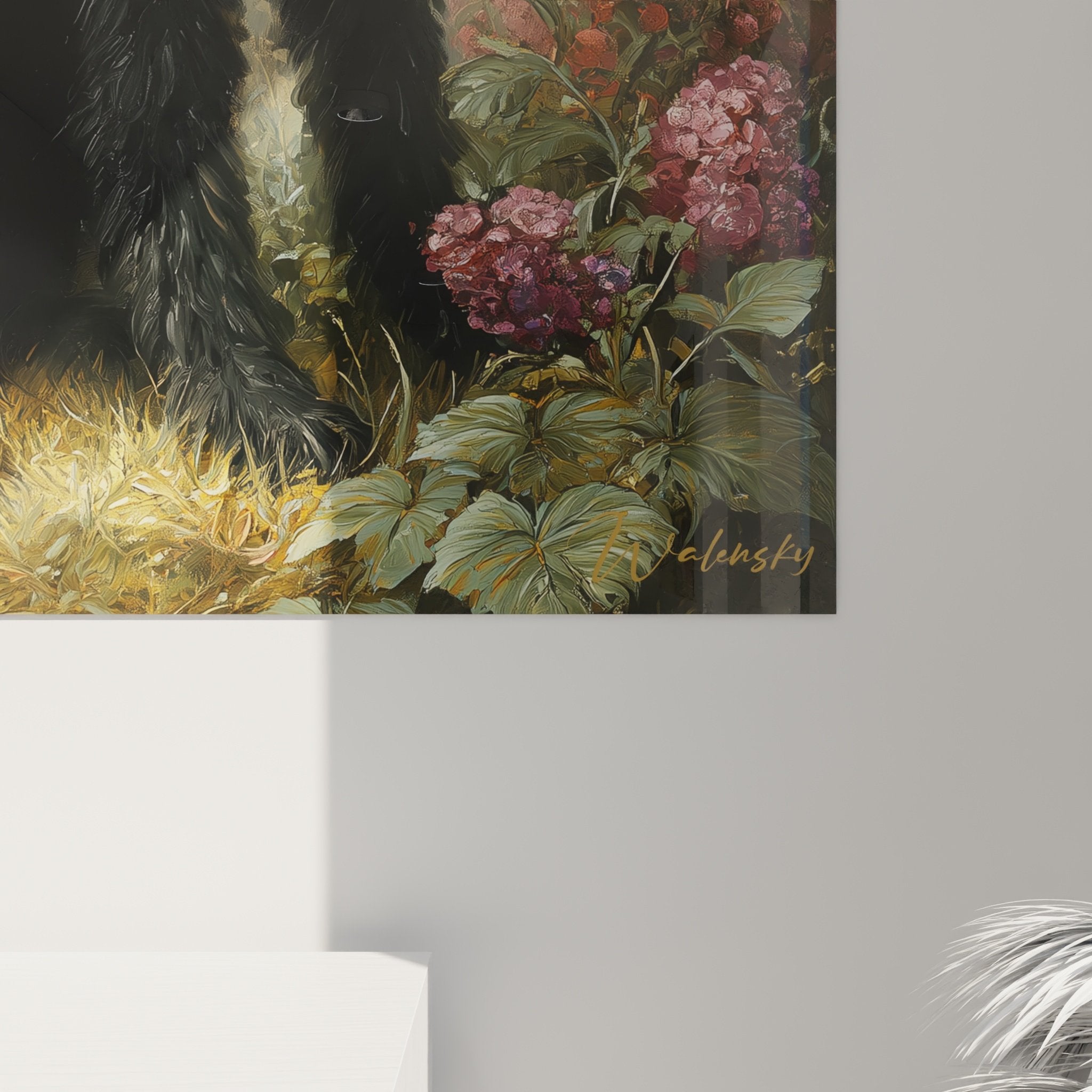 Gesamtansicht Pudelhund Gemälde blumiger Garten Wanddekoration klassischer romantischer Stil puderrosa Töne
