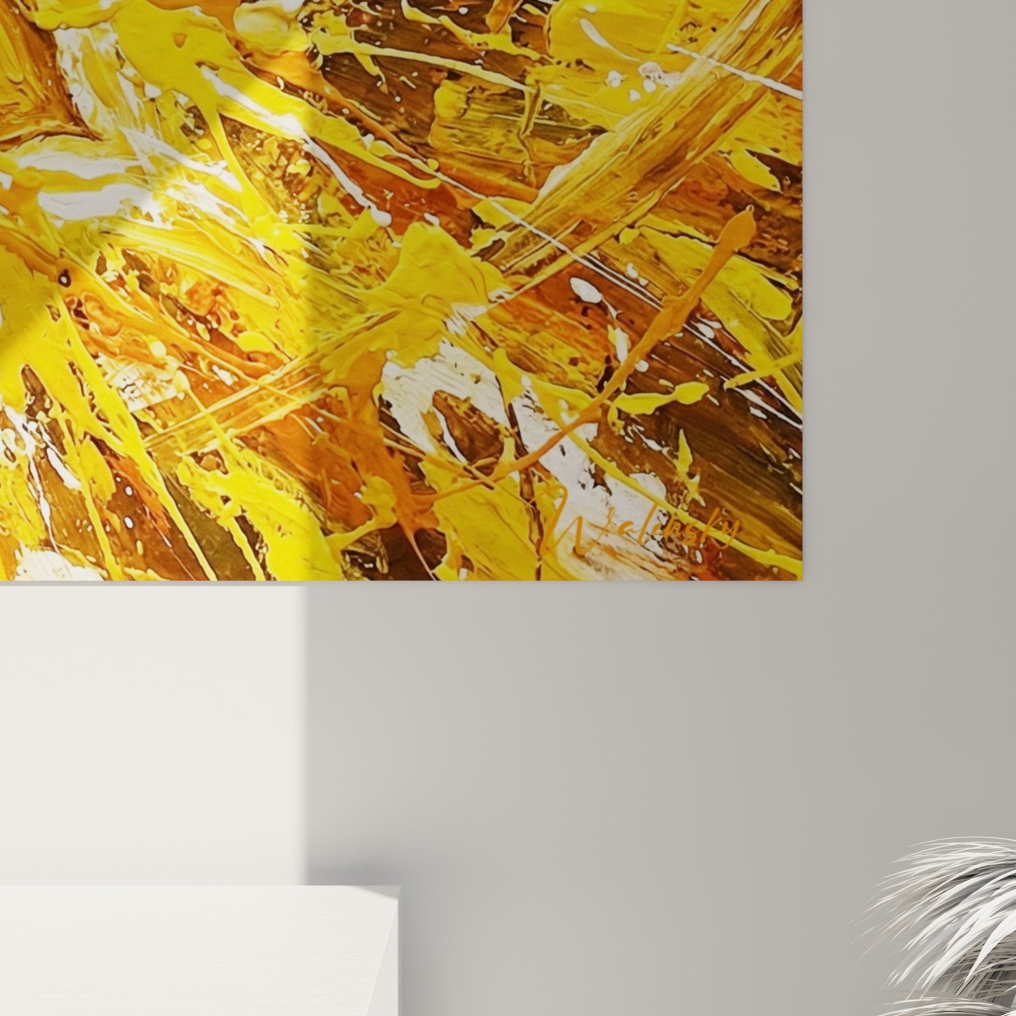 Gesamtansicht Chakra-Gemälde mit goldener Sonnenexplosion, Orange, modernes Wohnzimmer, Wanddekoration