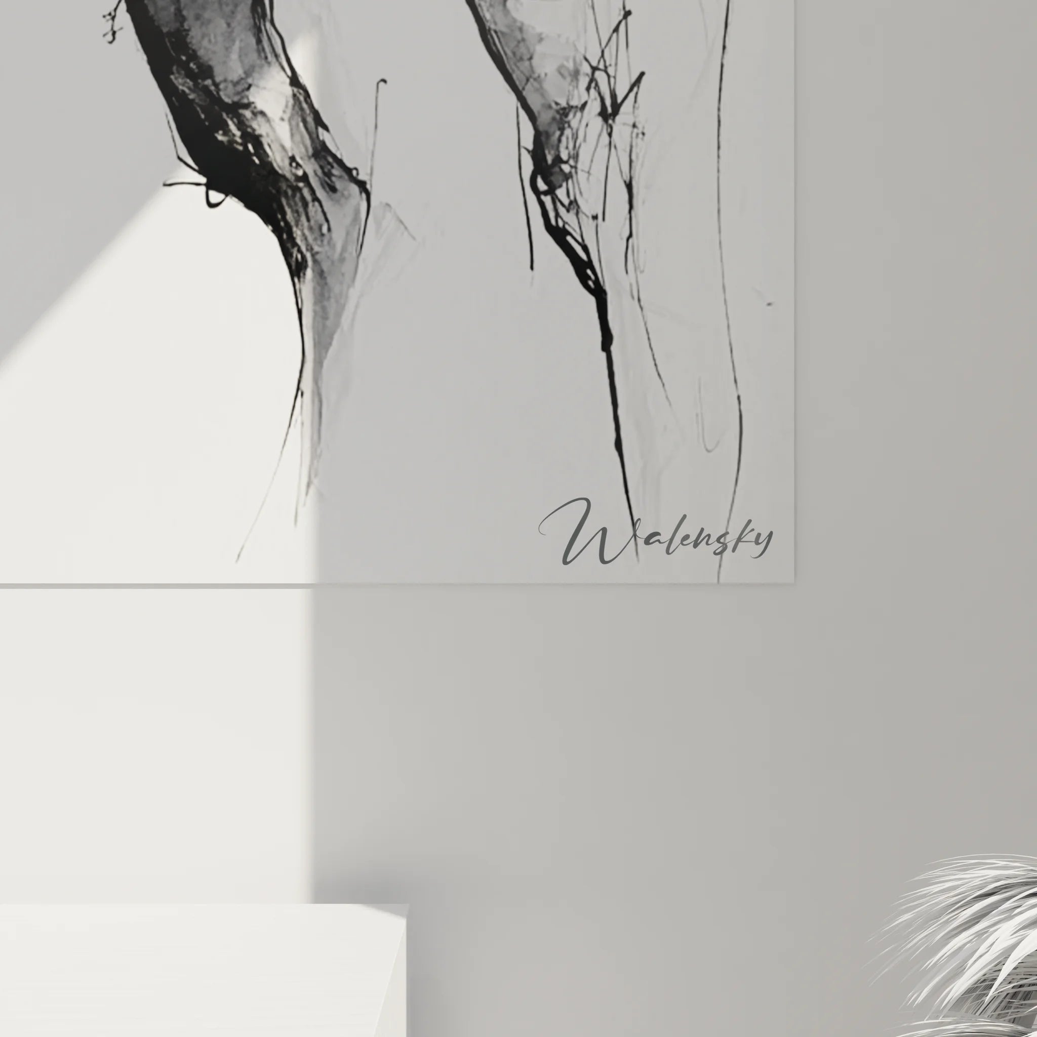 Vue ensemble tableau cheval cabré noir et blanc, œuvre art animalier moderne pour décoration murale