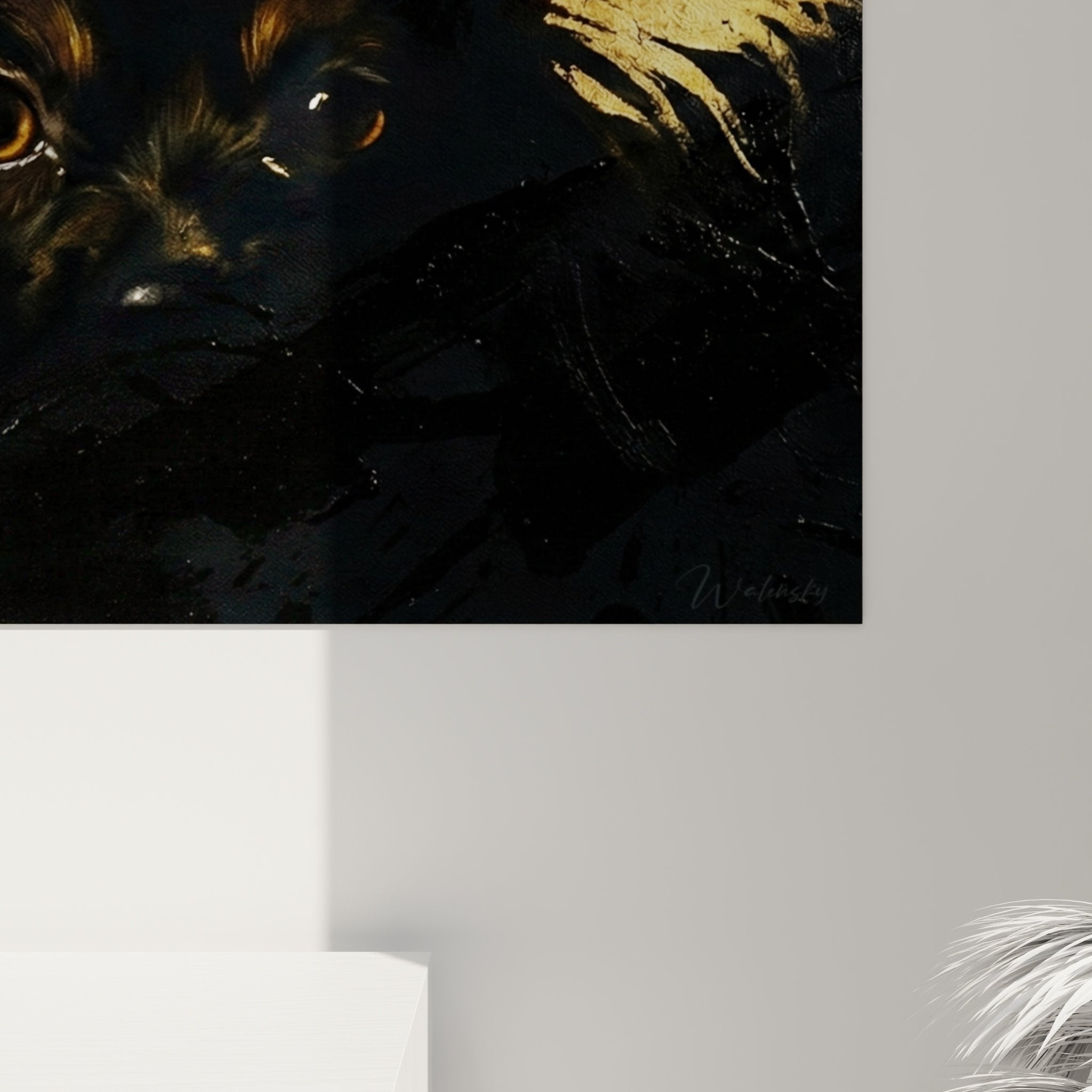 vue ensemble tableau chien ailé decoration murale moderne noir et or