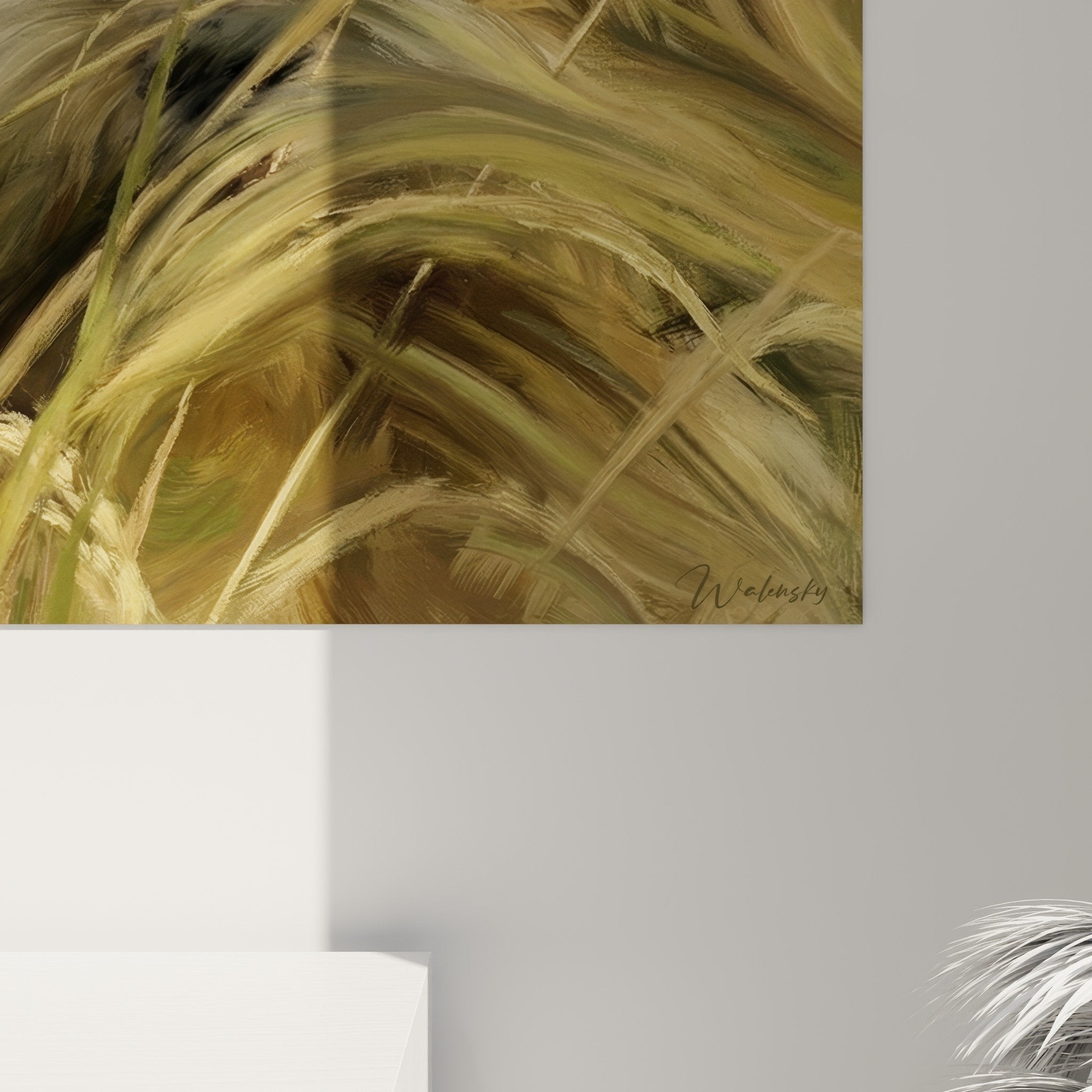 Vue ensemble tableau chien herbes dorées, cadre moderne, éclairage naturel ambiance cosy