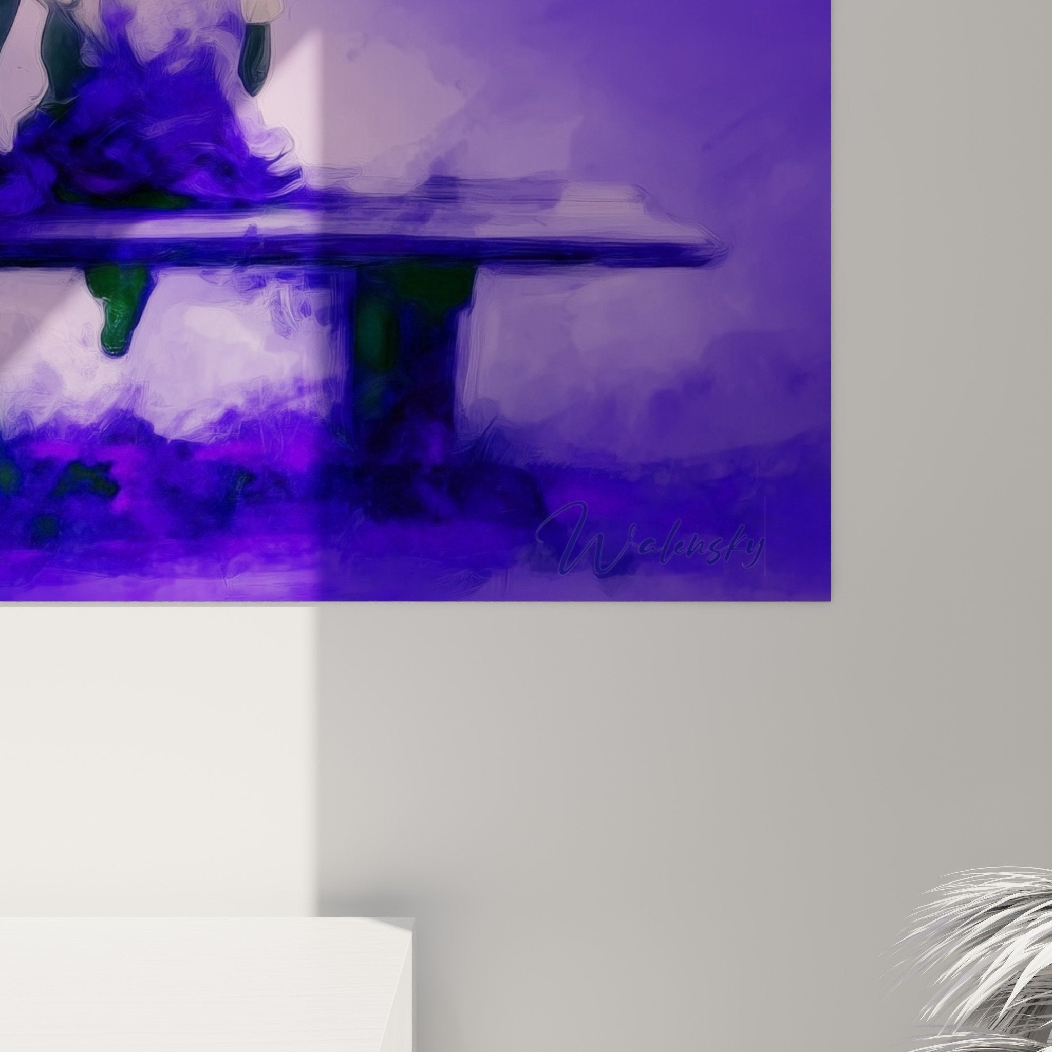 Vista completa quadro papaveri tonalità viola decorazione murale soggiorno moderno arte floreale contemporanea stilizzata