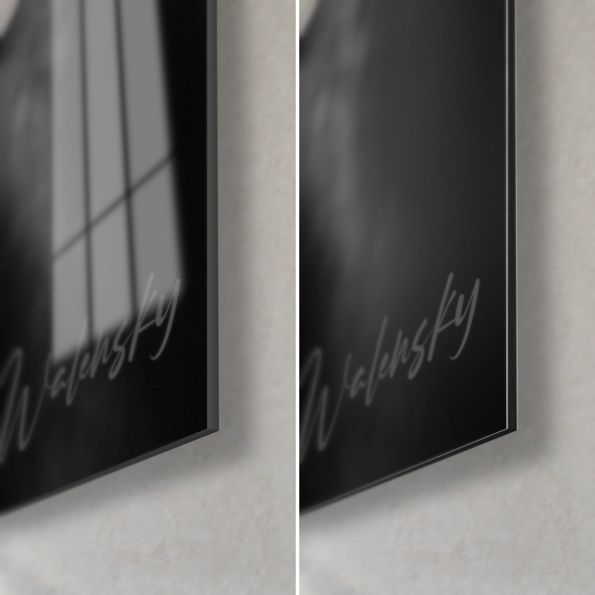 Gemälde weißer Hund mit langem Fell, untere rechte Ecke: glänzendes Acrylglas mit Reflexionen links, mattschwarzes Alu-Dibond rechts