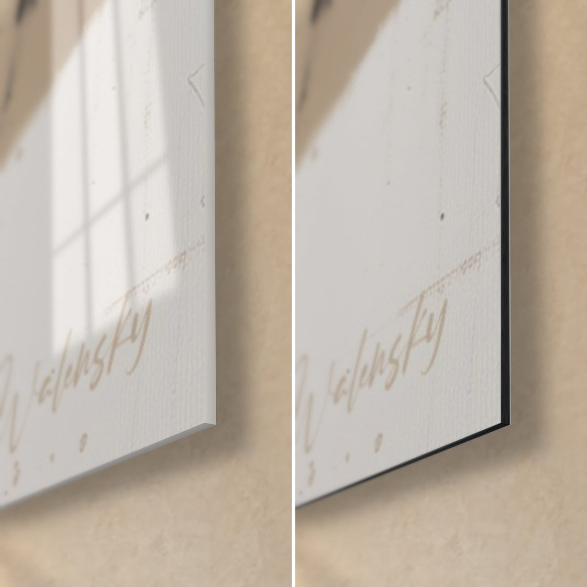 Tableau graminées noires sur fond ivoire, coin bas droit : verre acrylique brillant aux reflets à gauche, Dibond noir mat à droite
